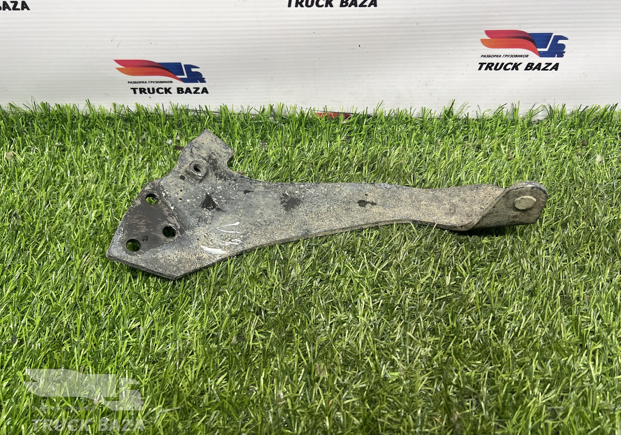 21089118 Кронштейн патрубка интеркулера