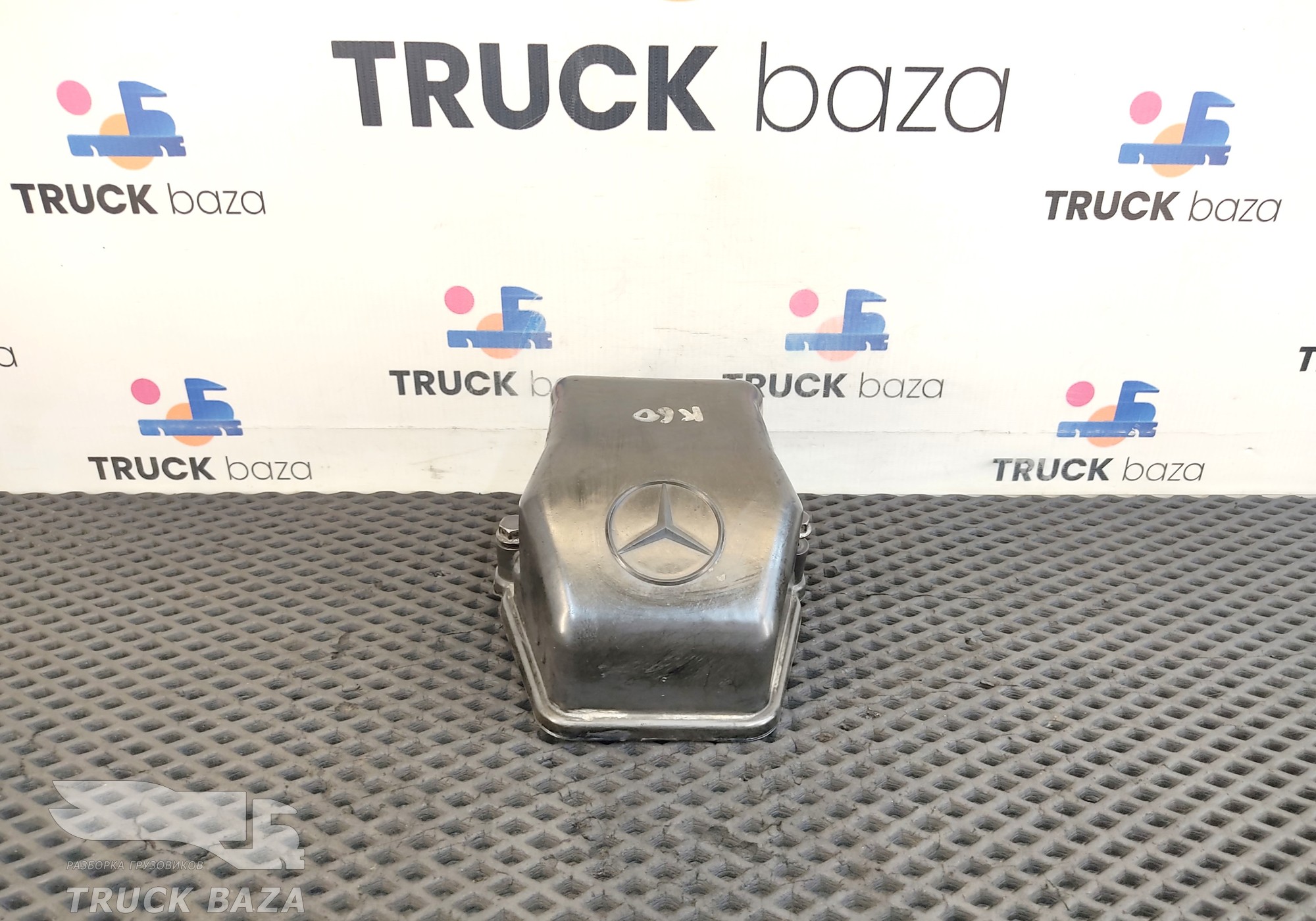 A4570100930 Крышка ГБЦ клапанная