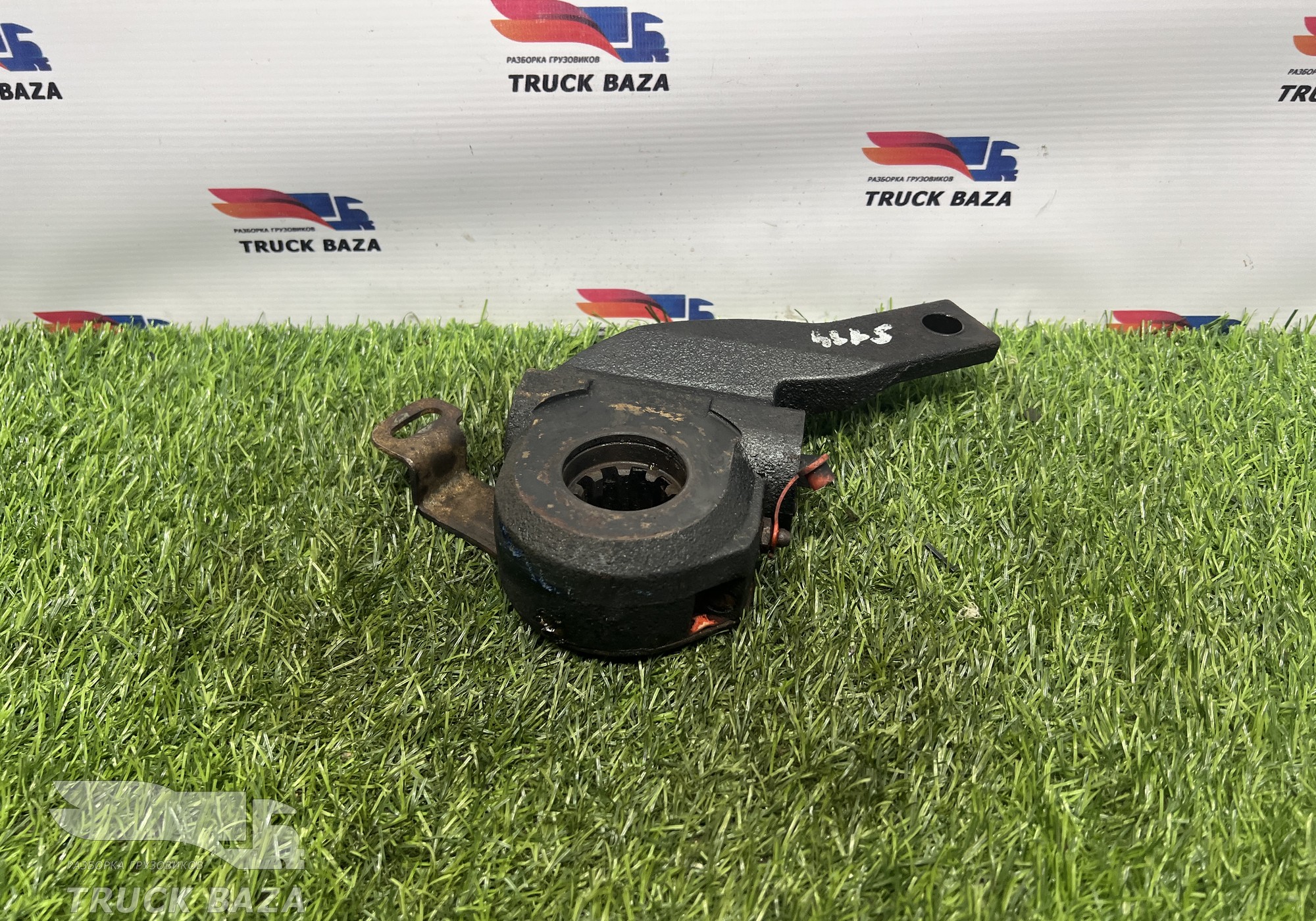 1789560 Трещетка тормозная левая