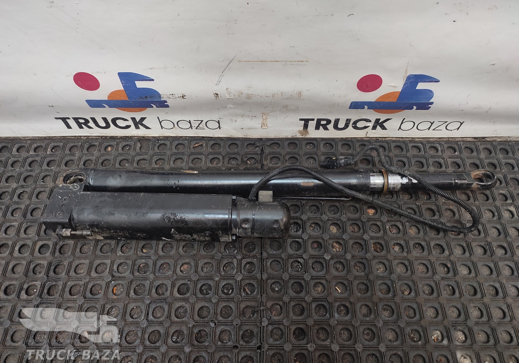 45104500303490 Цилиндр подъема кабины для КАМАЗ 54901