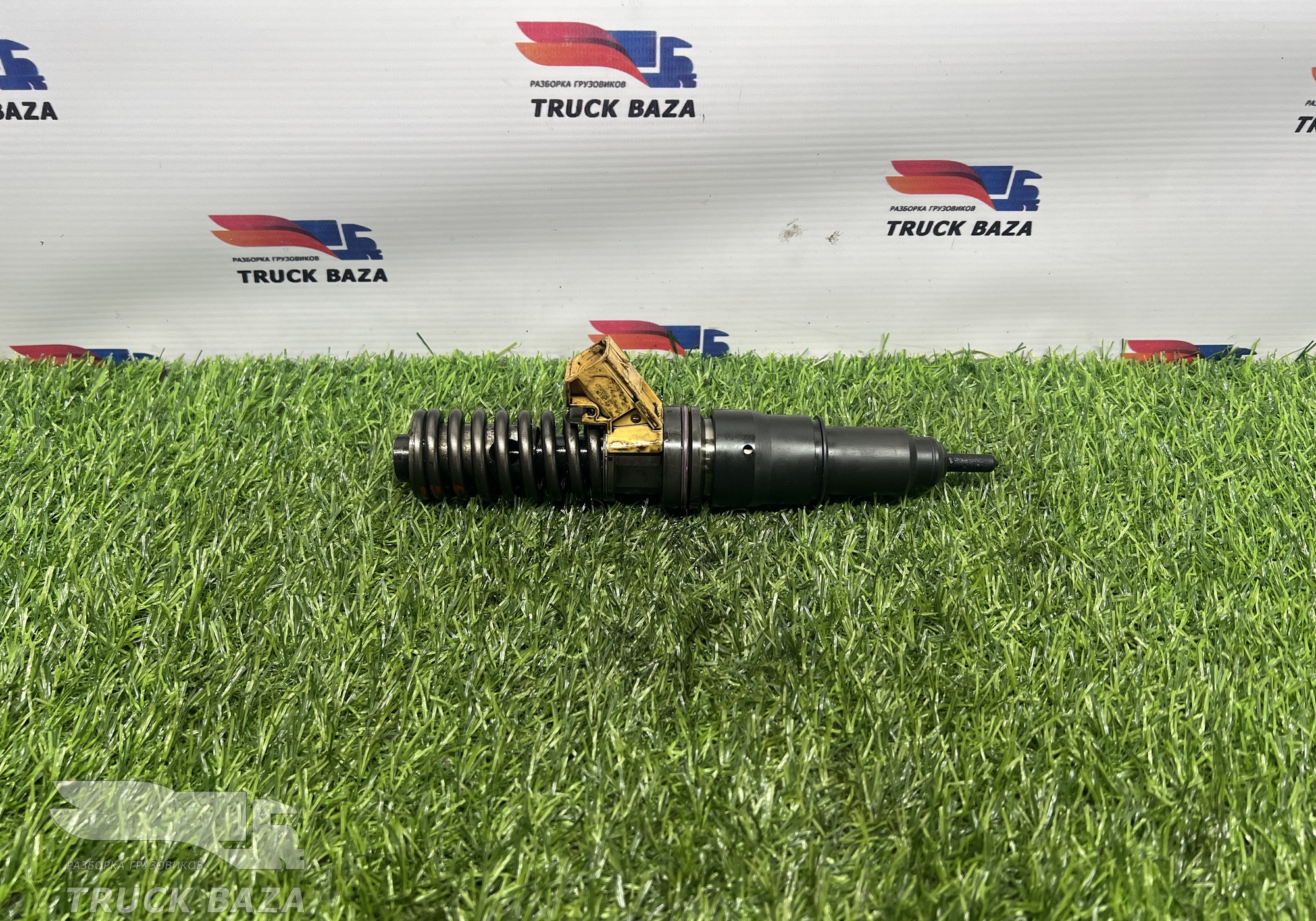 7422254568 Форсунка топливная