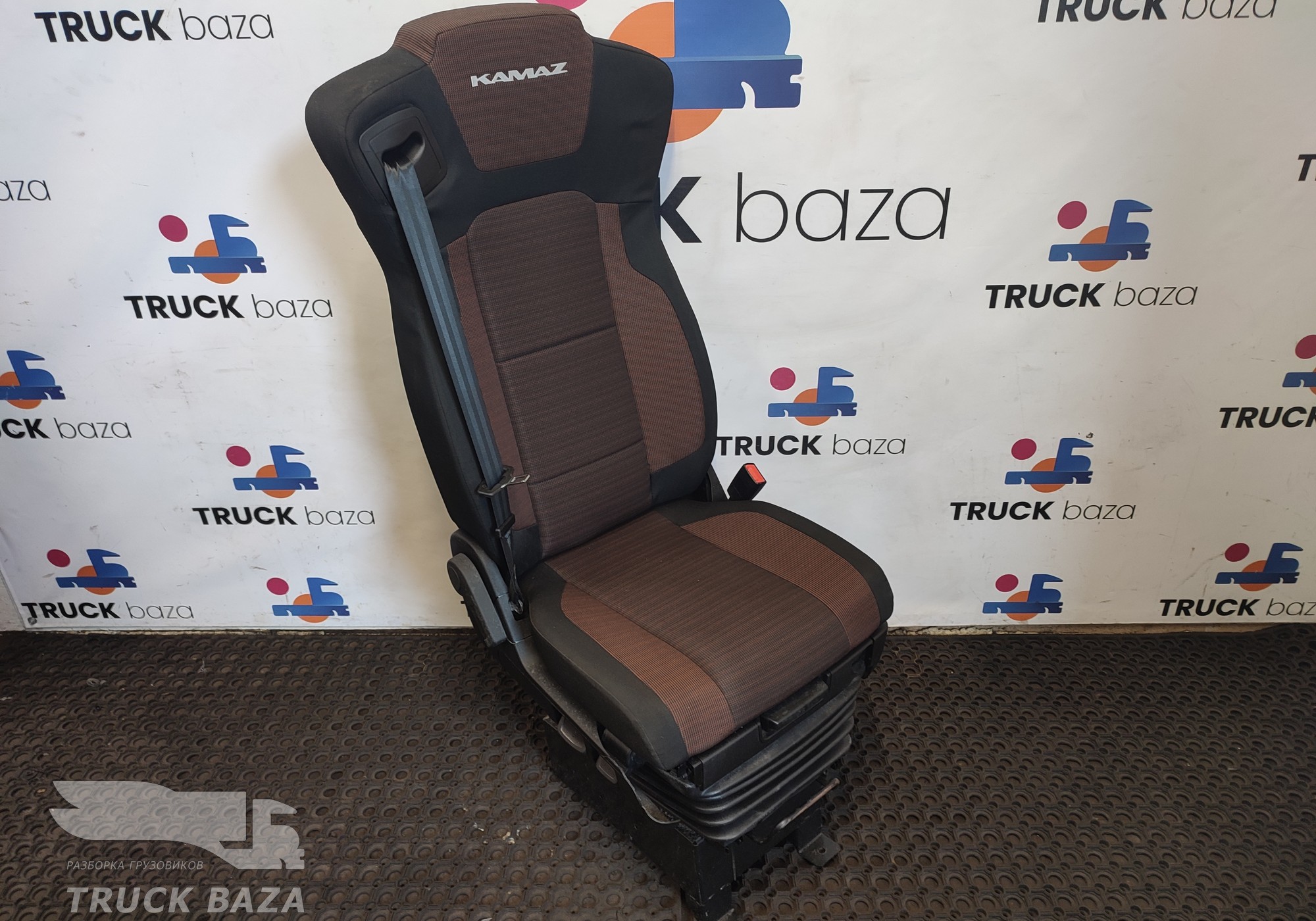 81511601 Сиденье пассажирское механическое для КАМАЗ 54901
