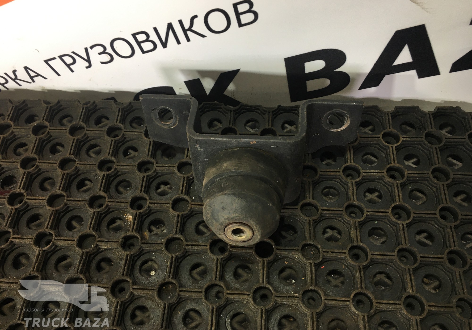 5000751271 Подушка радиатора для Renault Kerax