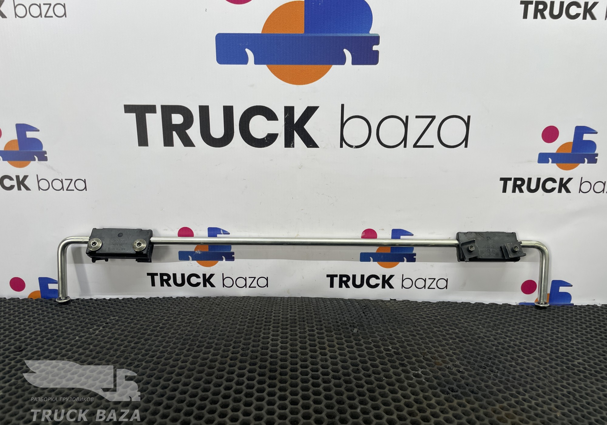 1873577 Штанга верхней вещевой полки для Scania