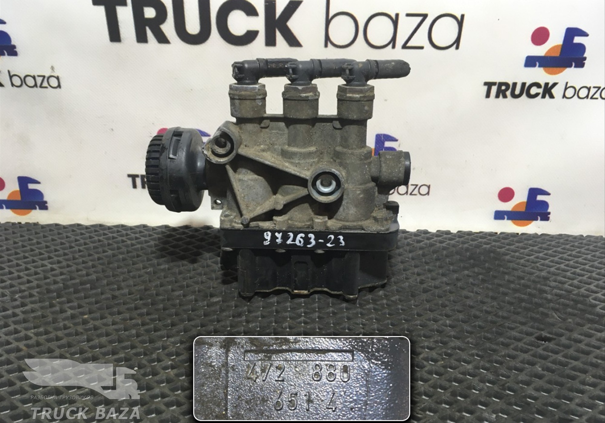 81259026238 Кран уровня пола главный для Iveco
