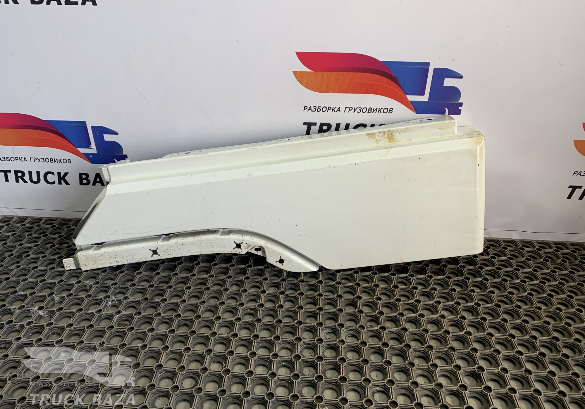 3175929 Продолжение крыла левое для Volvo FH