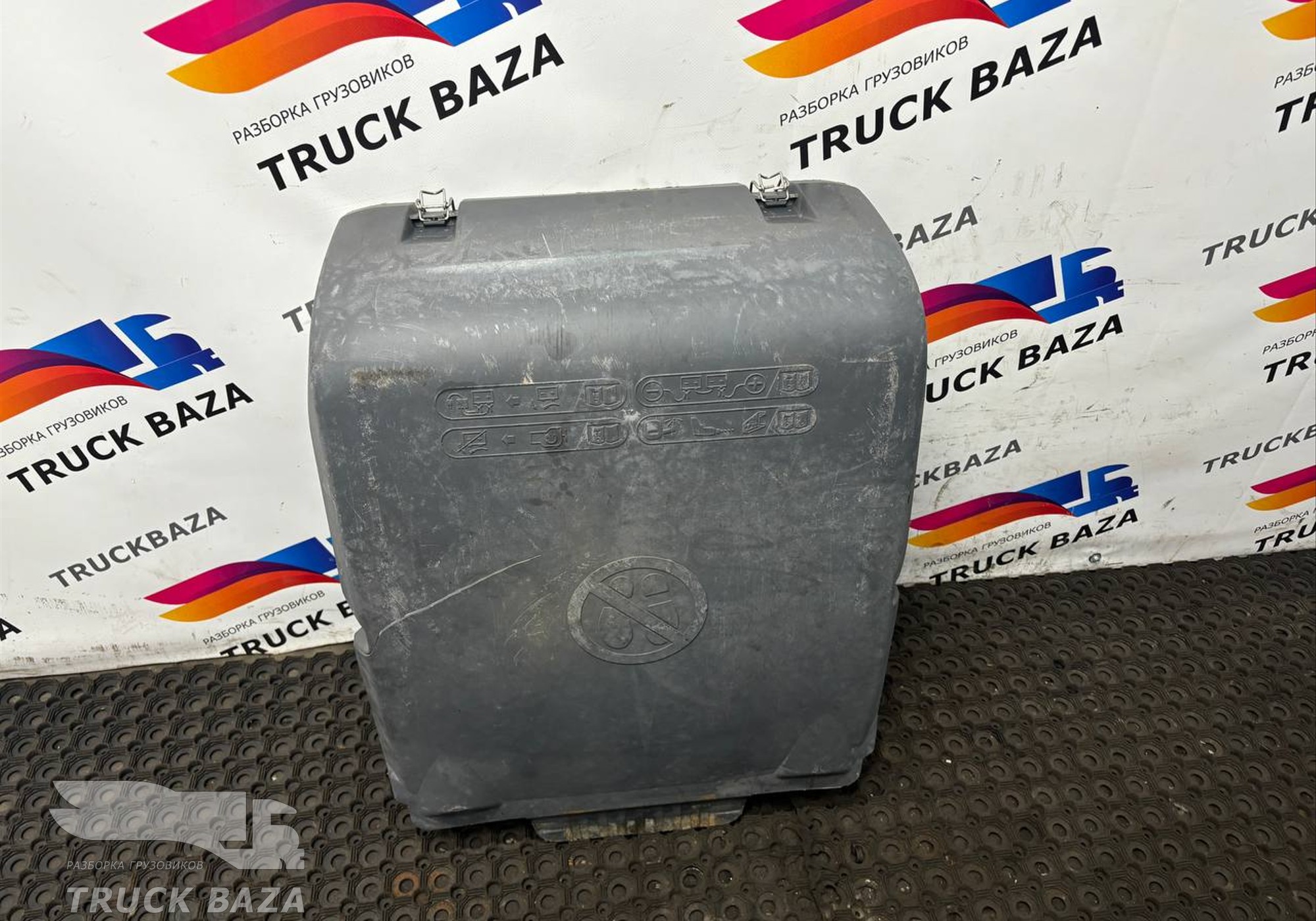 1942676 Крышка ящика АКБ для Daf