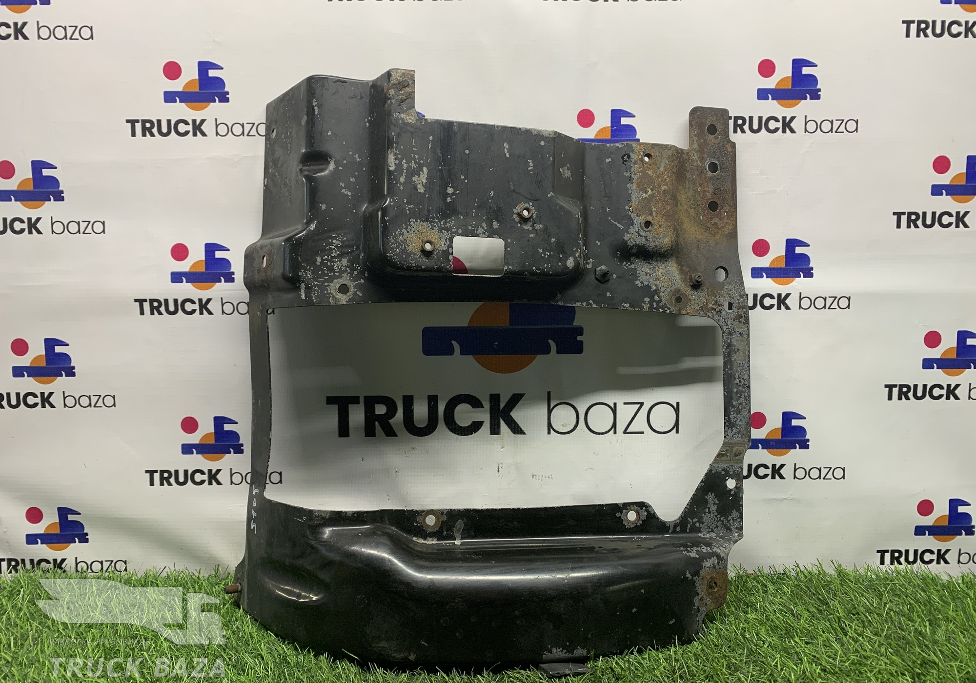 1727991 Кронштейн фары левой