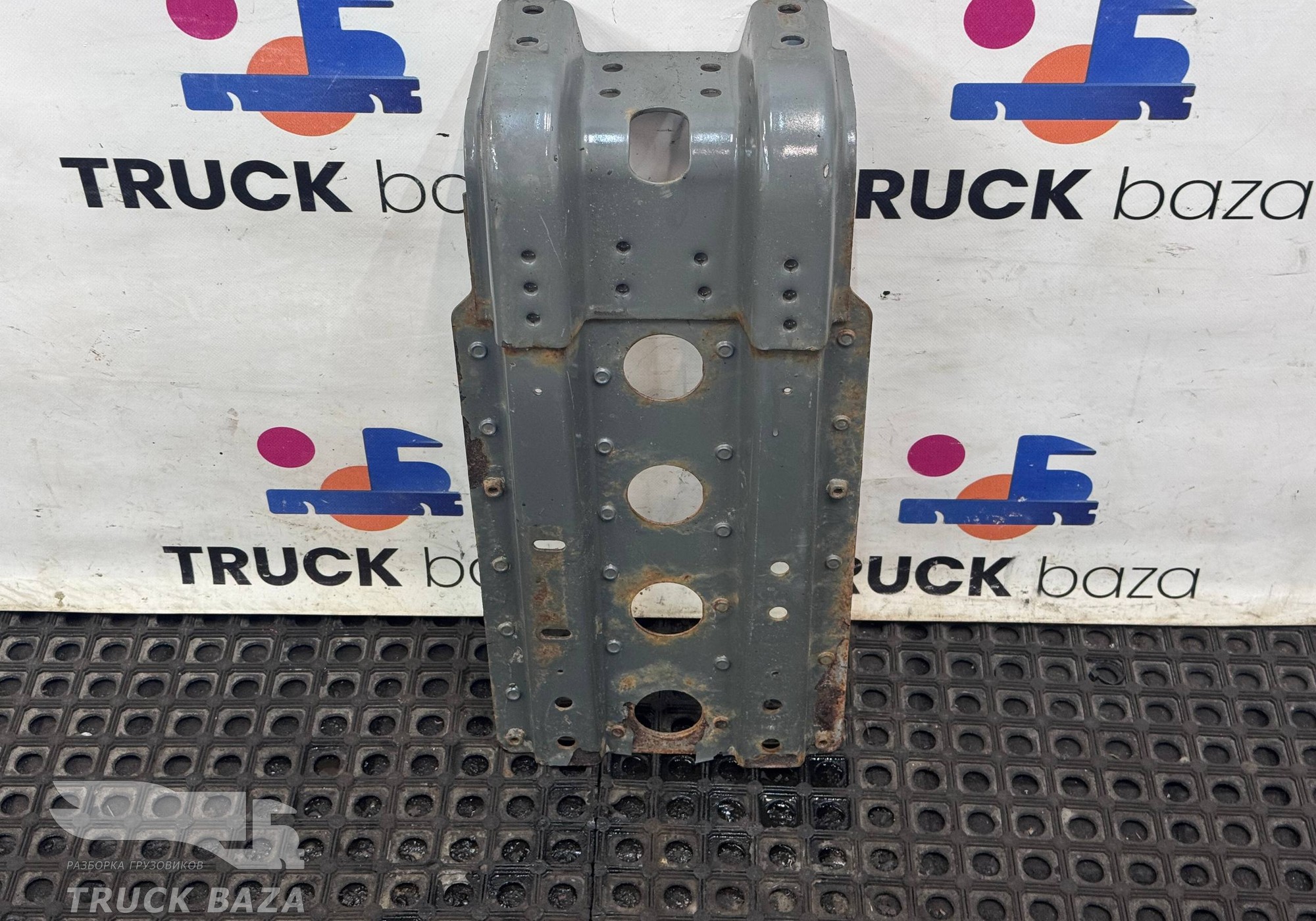 811W612435431 Кронштейн крыла заднего для Sinotruk Sitrak C7H