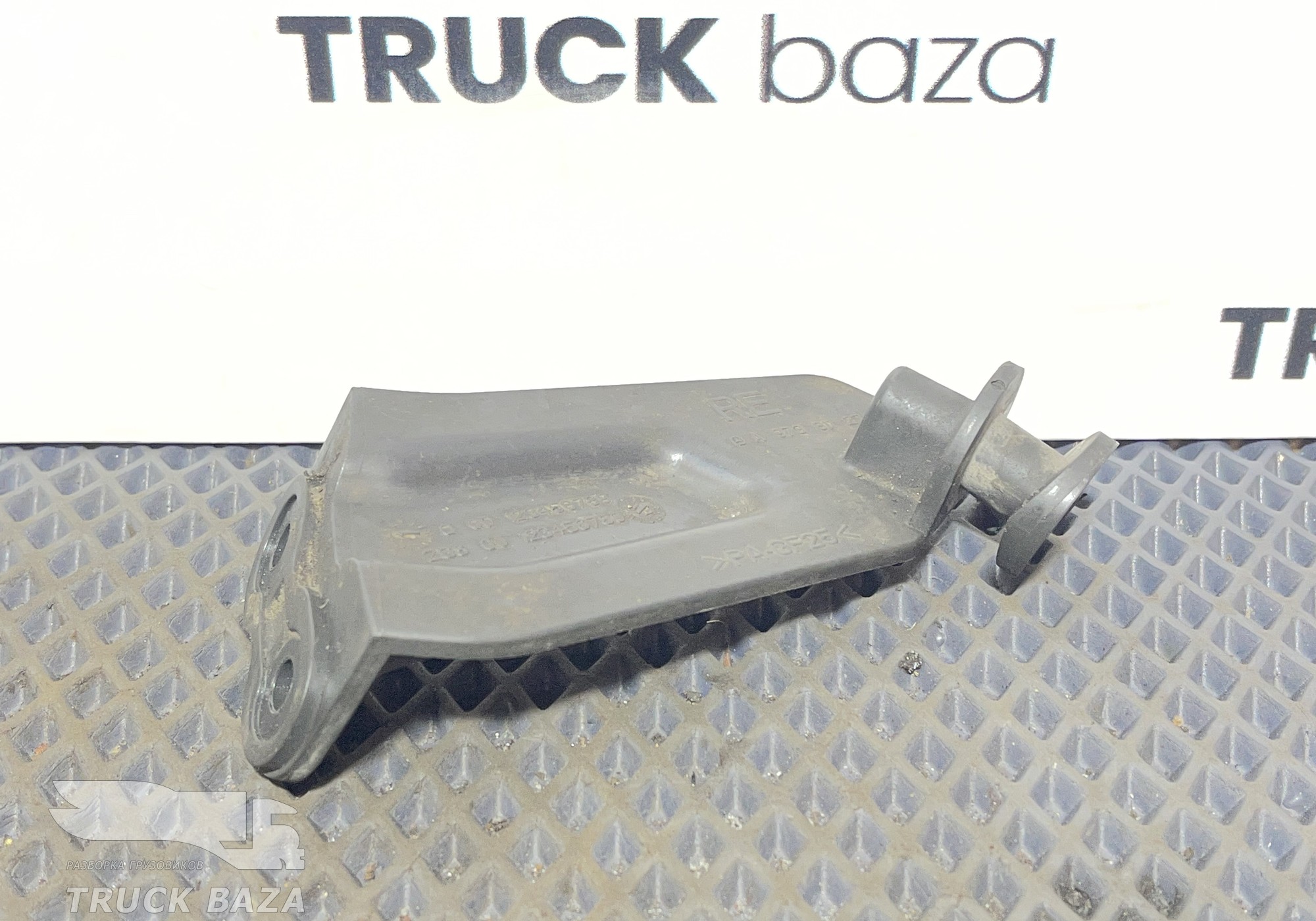 A9738112714 Кронштейн солнцезащитного козырька правый