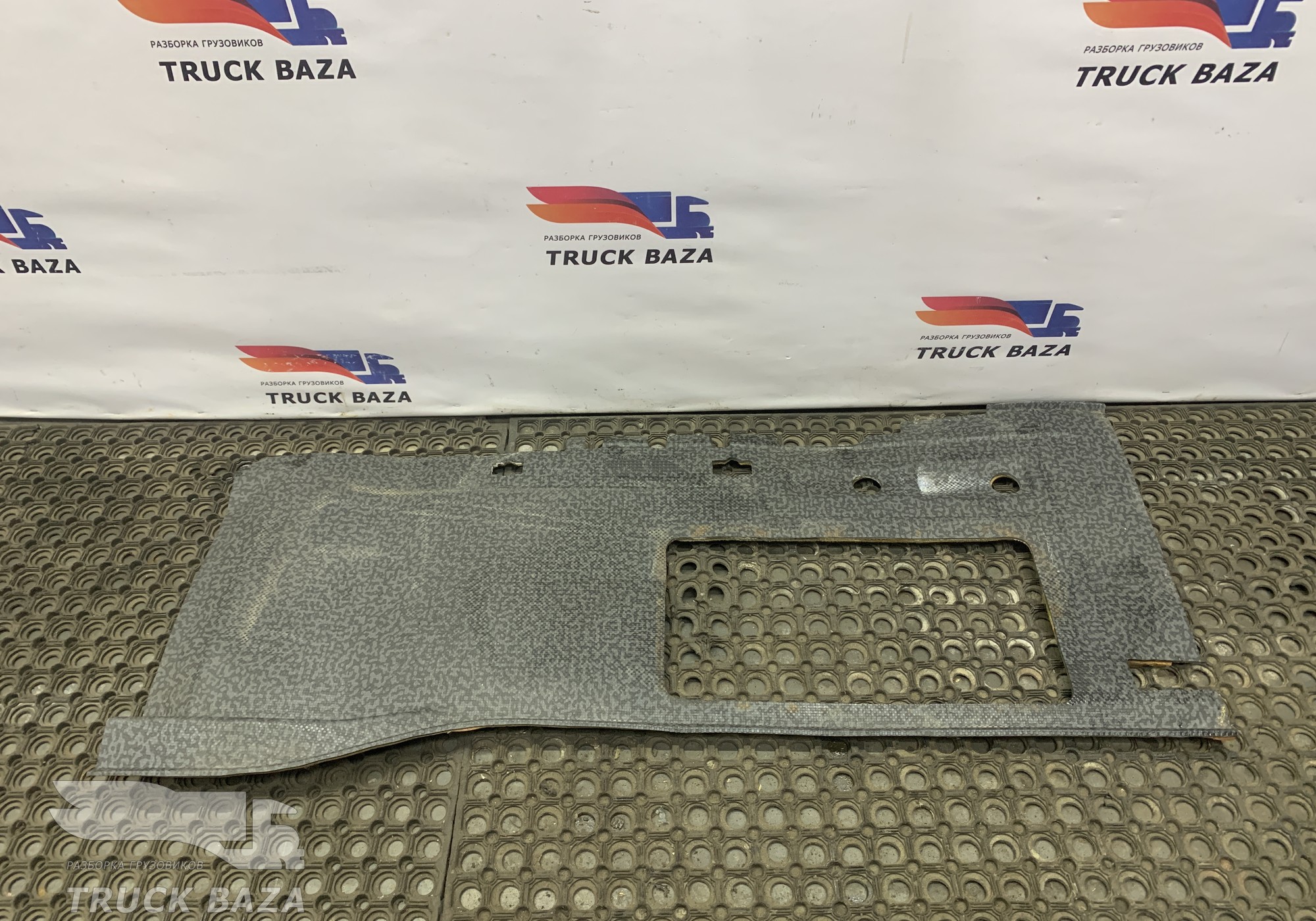 7482294480 Покрытие напольное правое для Renault T (с 2013)