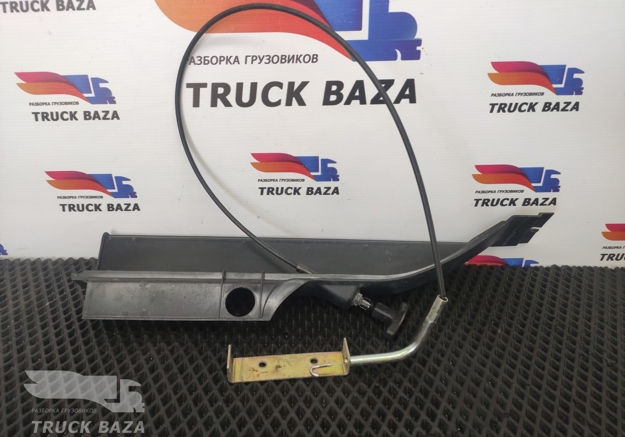 1368668 Накладка ручки бардачка левая для Daf XF95