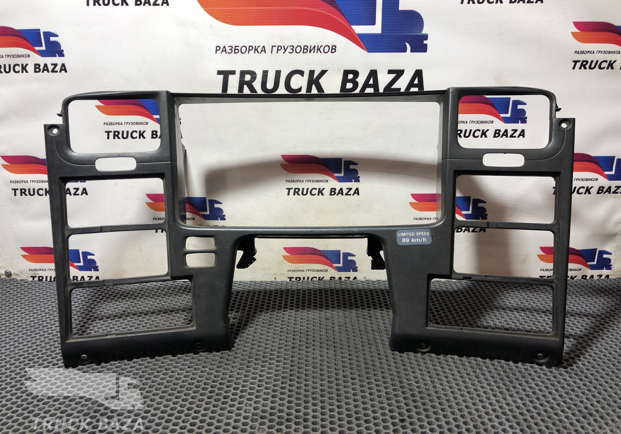 1728037 Накладка панели приборов для Scania 5-series T (с 2004 по 2016)
