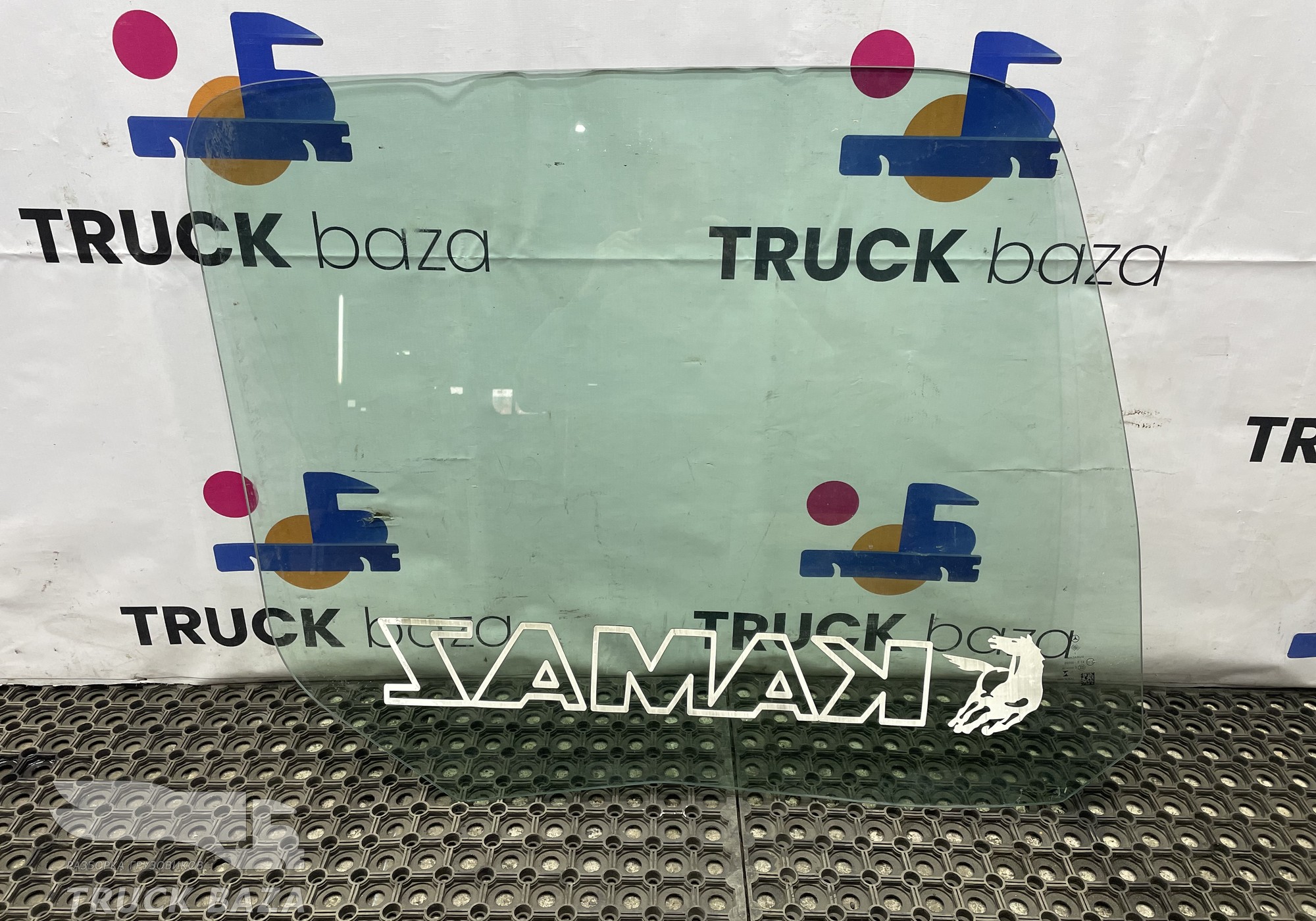 9607200218 Стекло двери левое