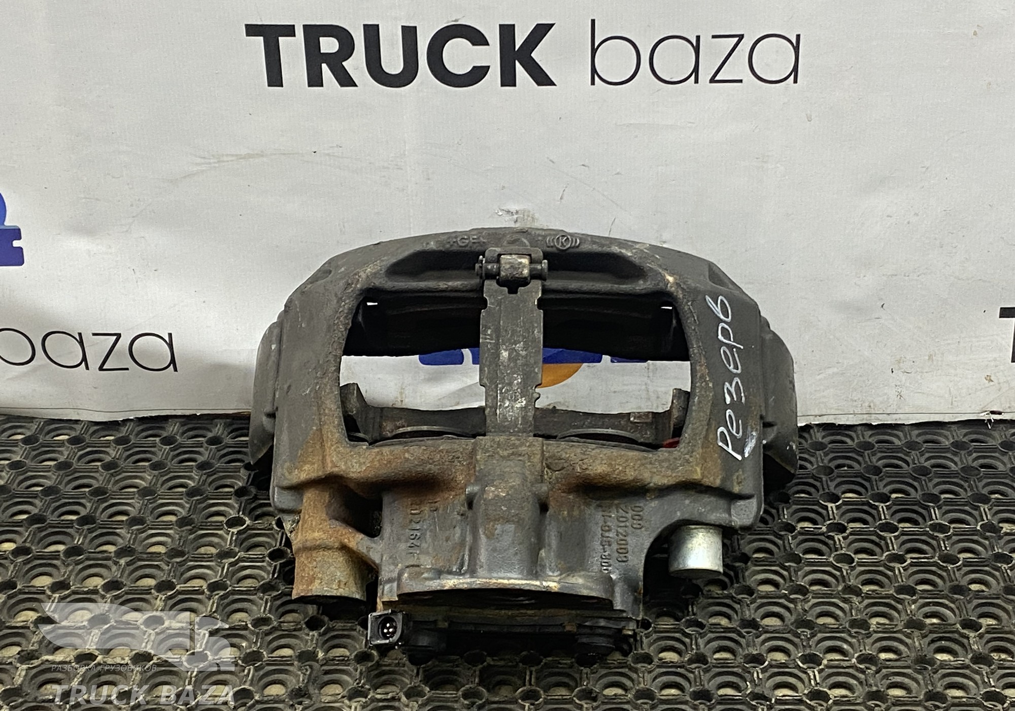 1928820 Суппорт левый для Scania 4-series