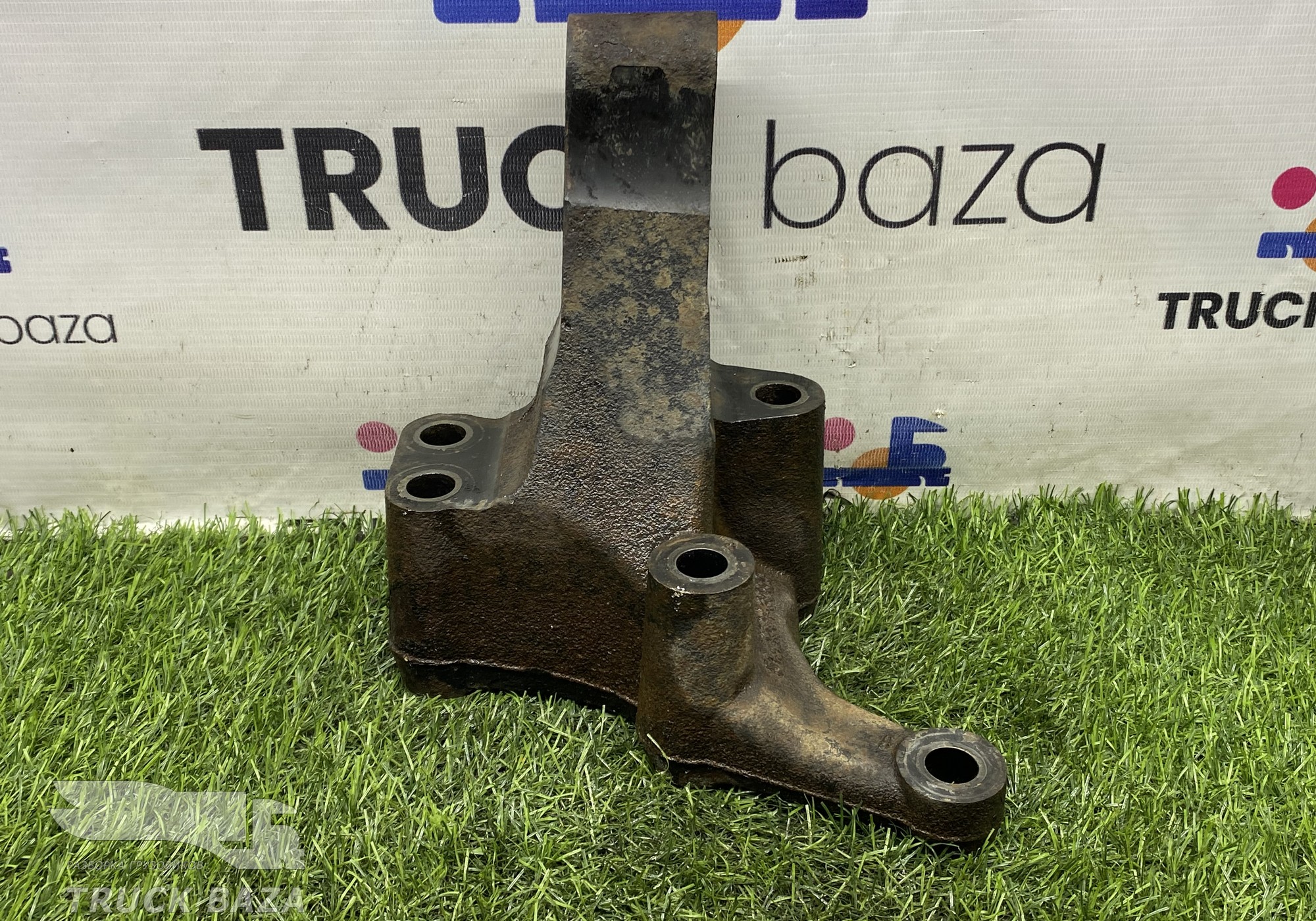 51415013089 Кронштейн опоры двигателя задний правый