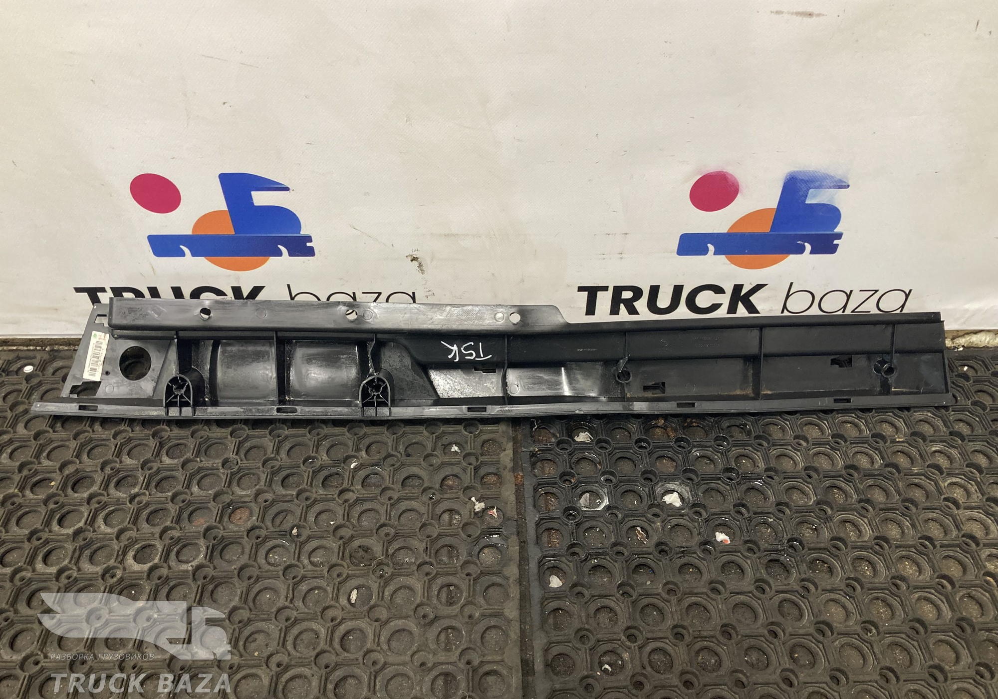 810W629300263 Накладка потолка левая для Sinotruk Sitrak C7H