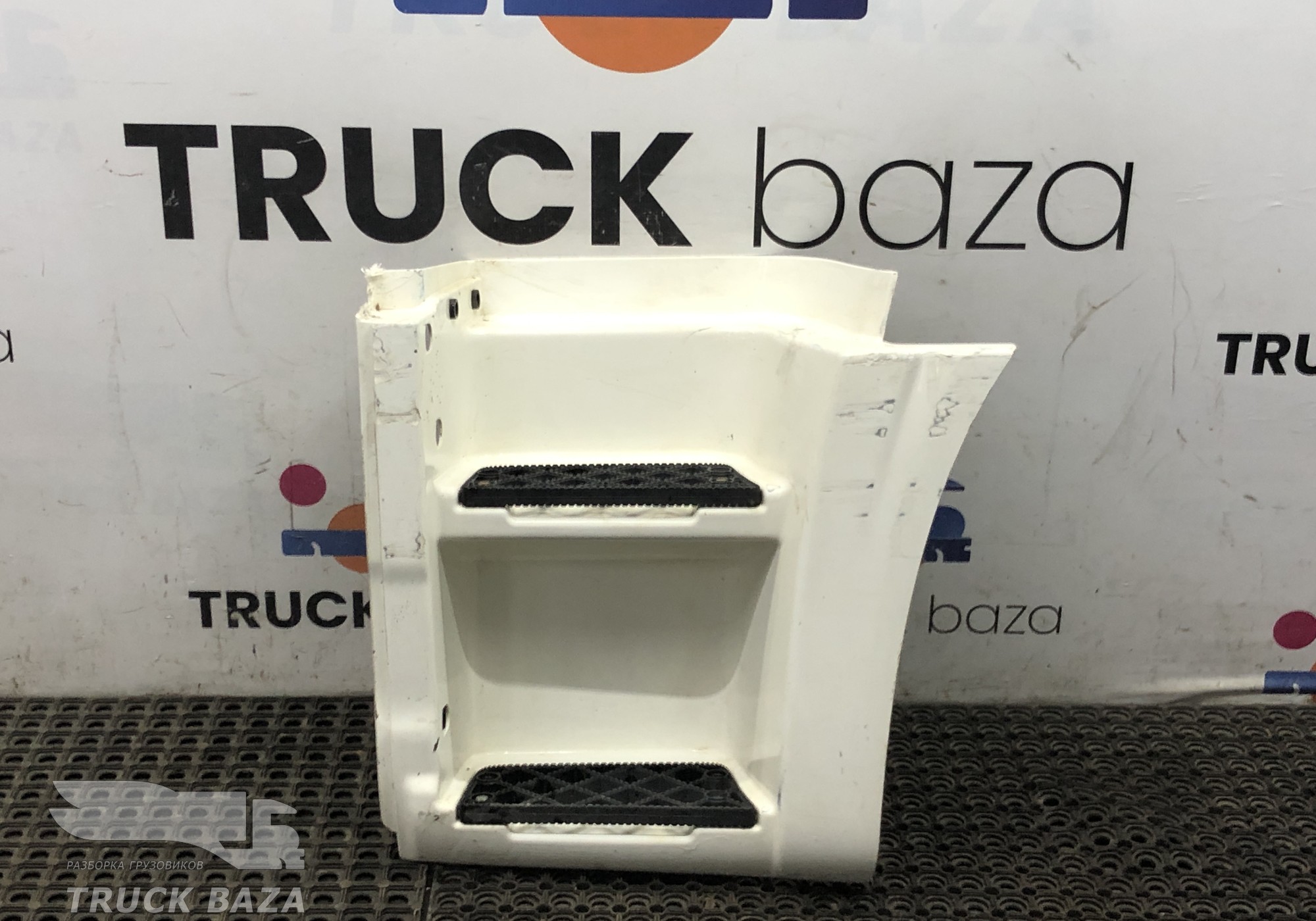 5490840511310 Корпус подножек левый для КАМАЗ 5490 (с 2013)