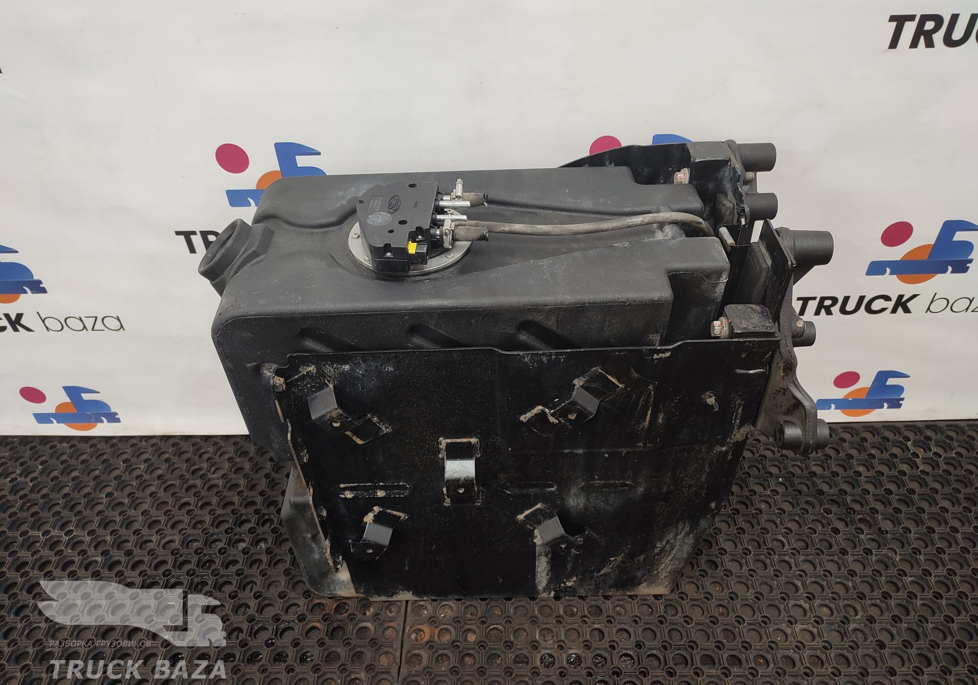 JC465J250AB Бак AdBlue в сборе для Ford F-MAX (с 2018)