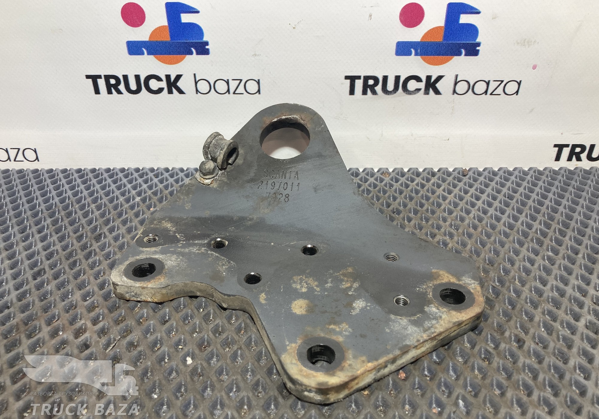 2197011 Подъемная проушина