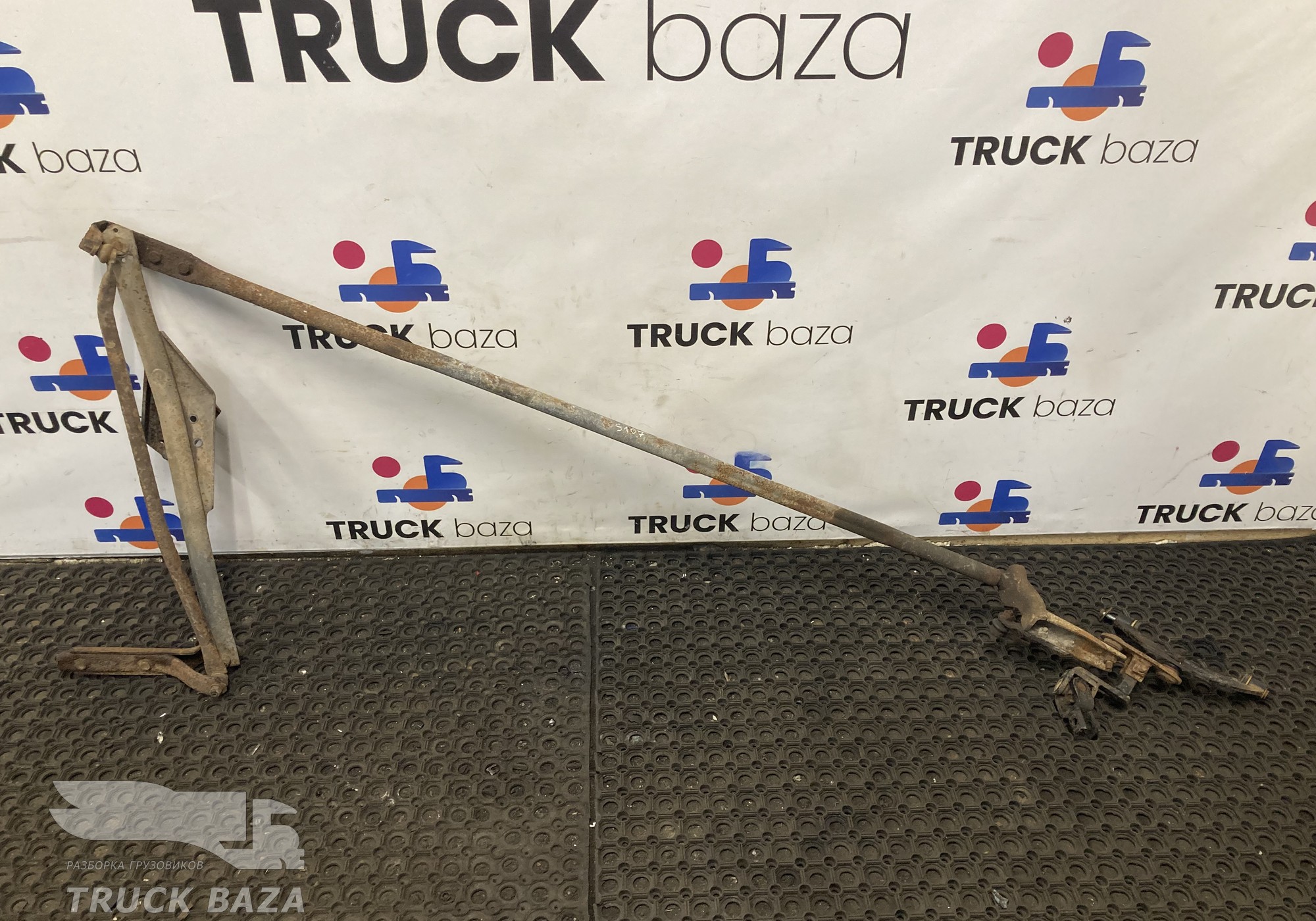 1746643 Кулиса КПП в сборе