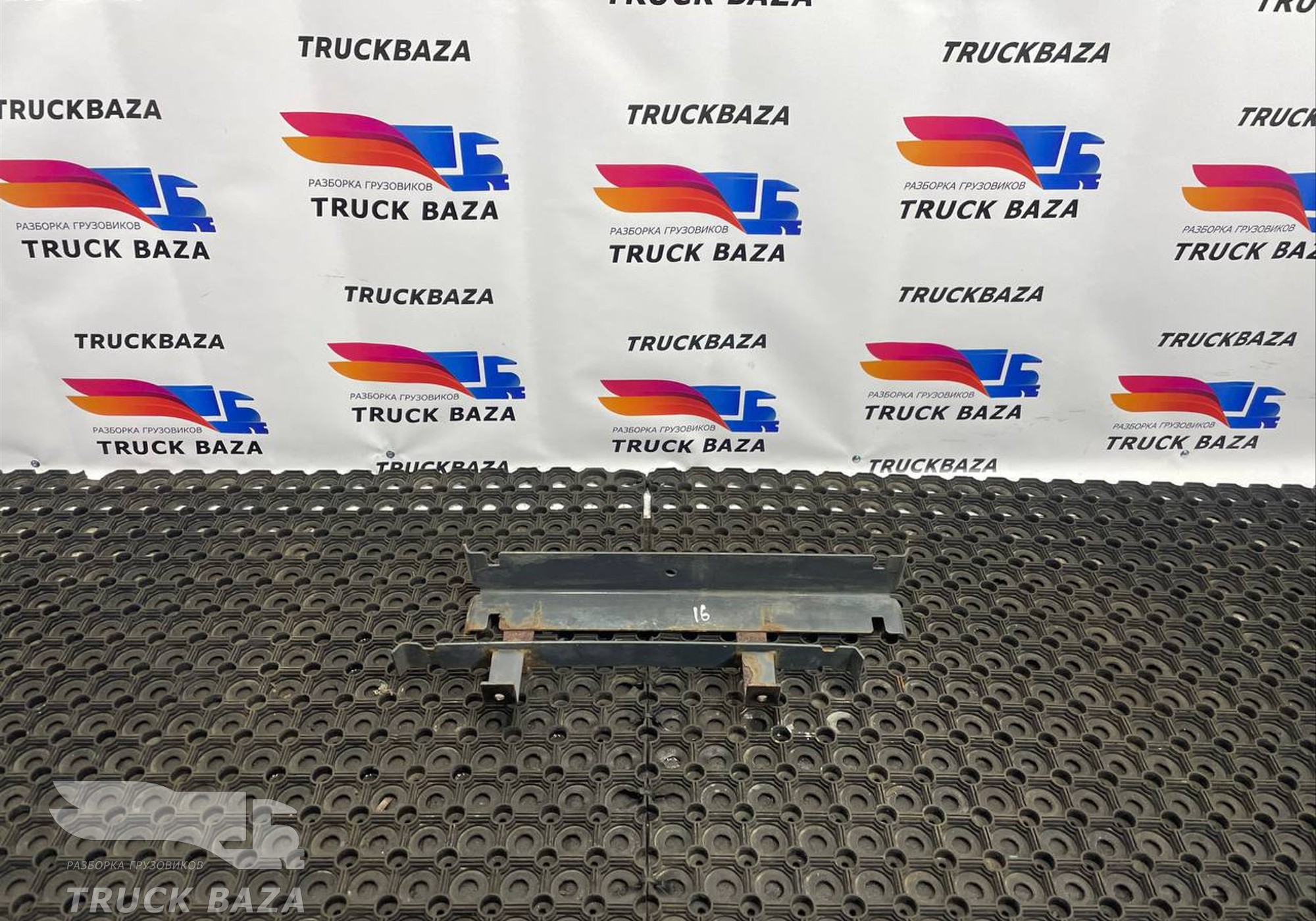 1915782 Кронштейн проводки шасси для Daf XF106 (с 2012)