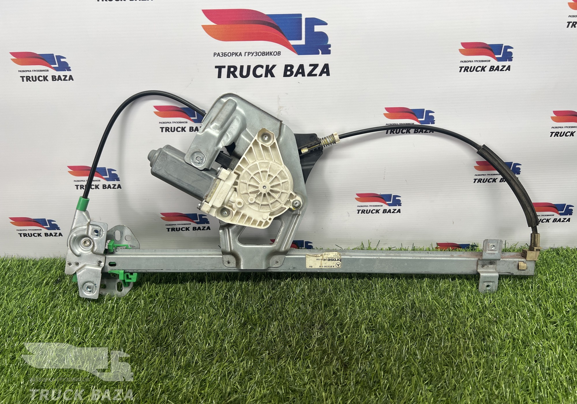 A9737201846 Стеклоподъемник электрический правый