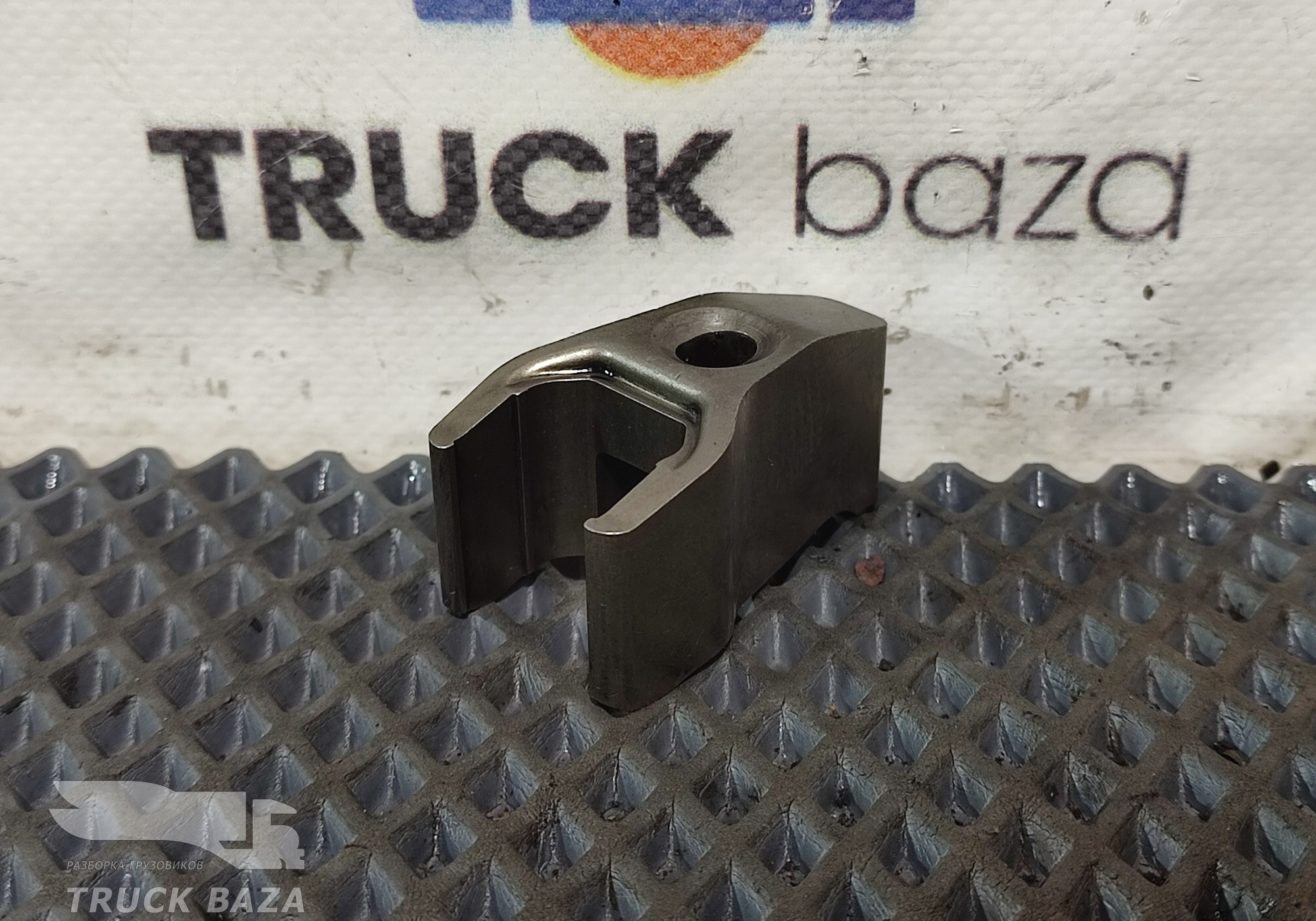 51101040065 Кронштейн форсунки топливной