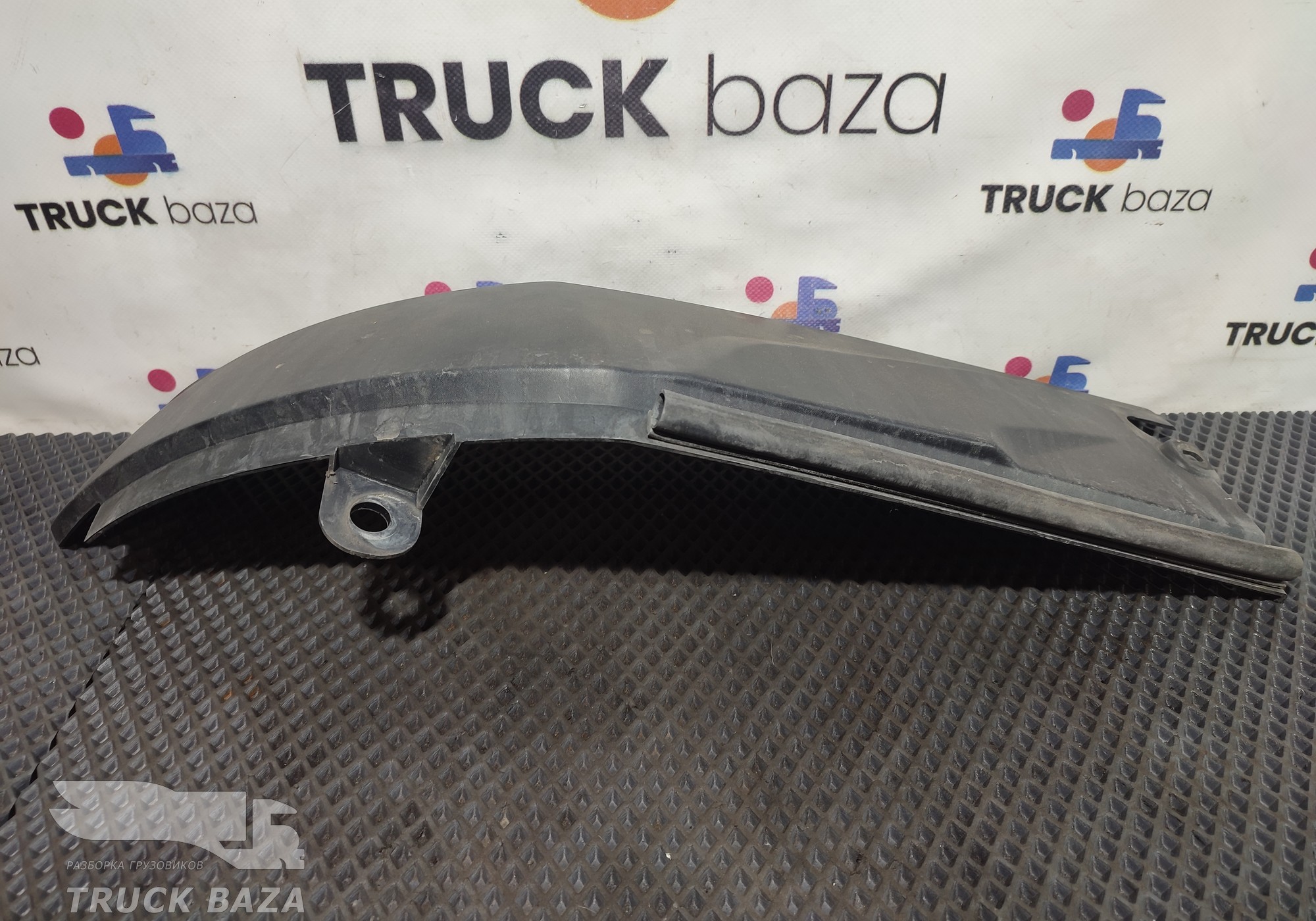 84507777 Жабо угол правый для Renault T (с 2013)
