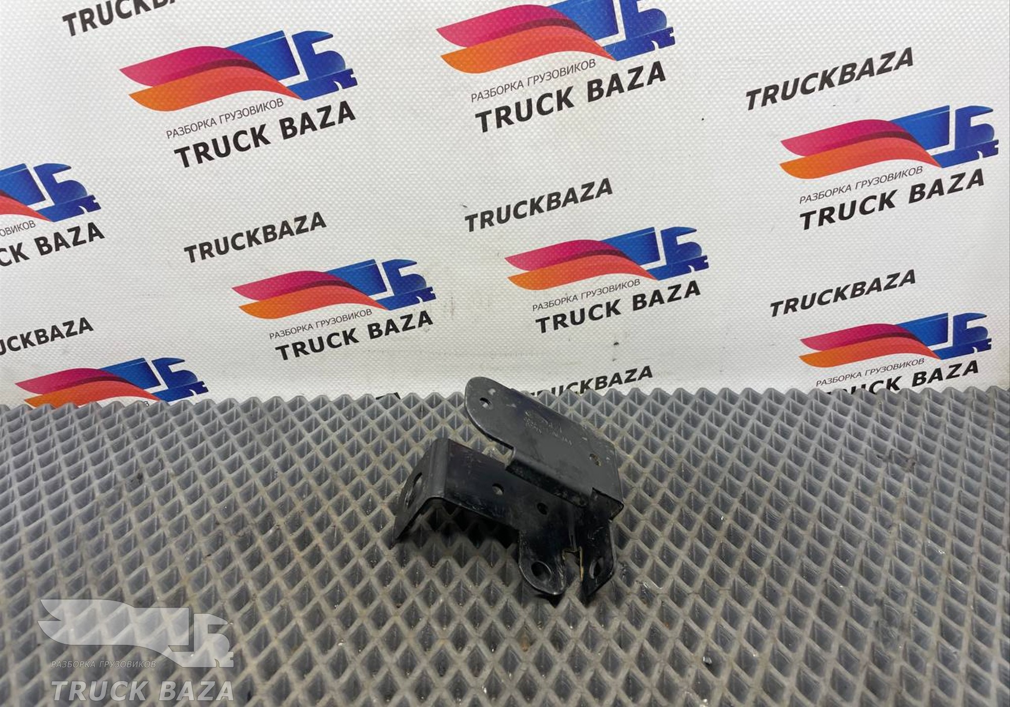 JC4614A206 Кронштейн электропроводки фонаря для Ford F-MAX (с 2018)