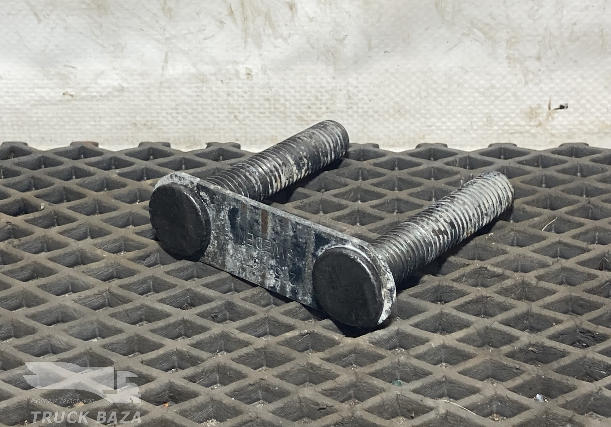 21514376 Кронштейн крыла заднего для Renault T