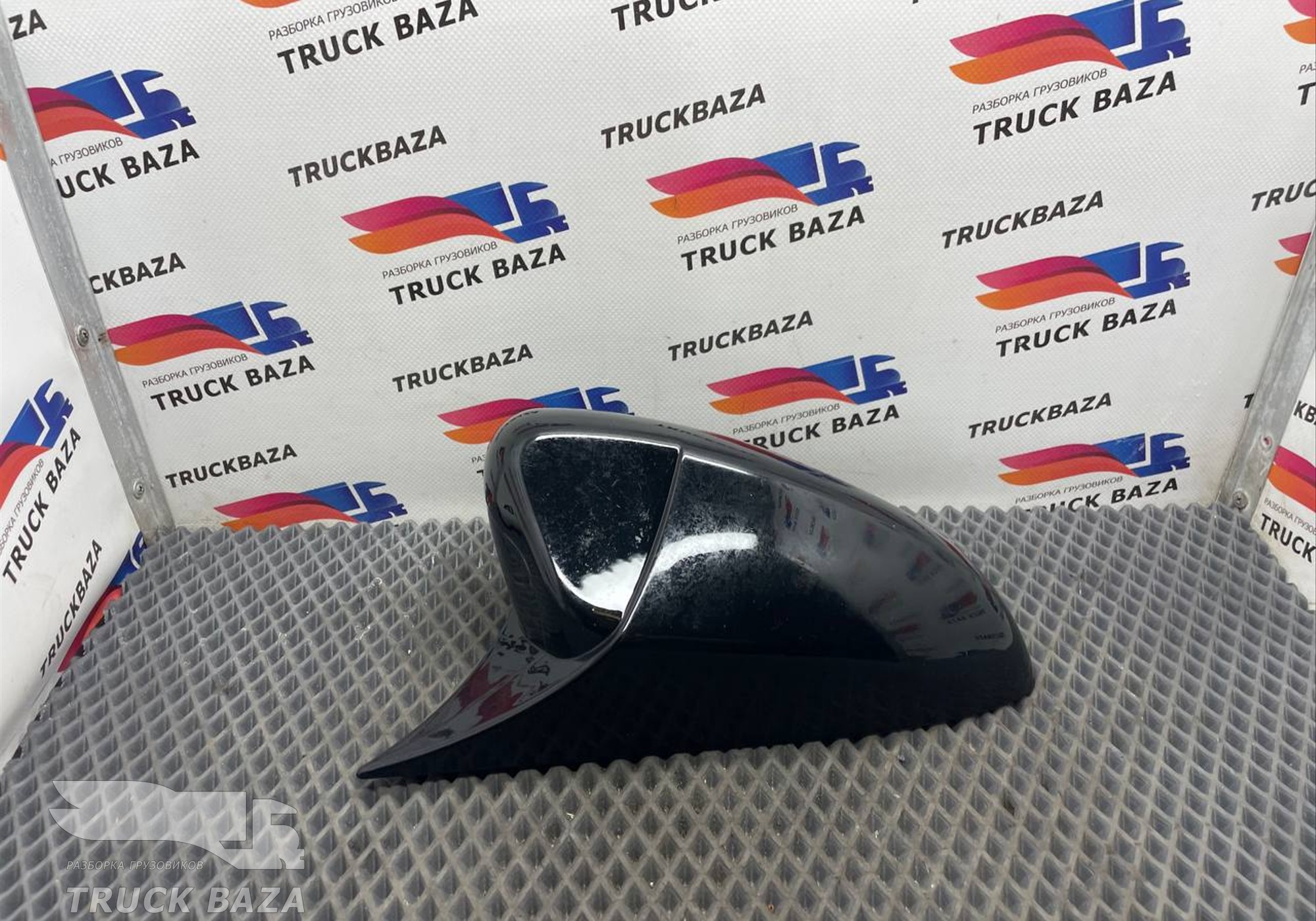 Накладка зеркала правого для Honda Accord X (с 2017)