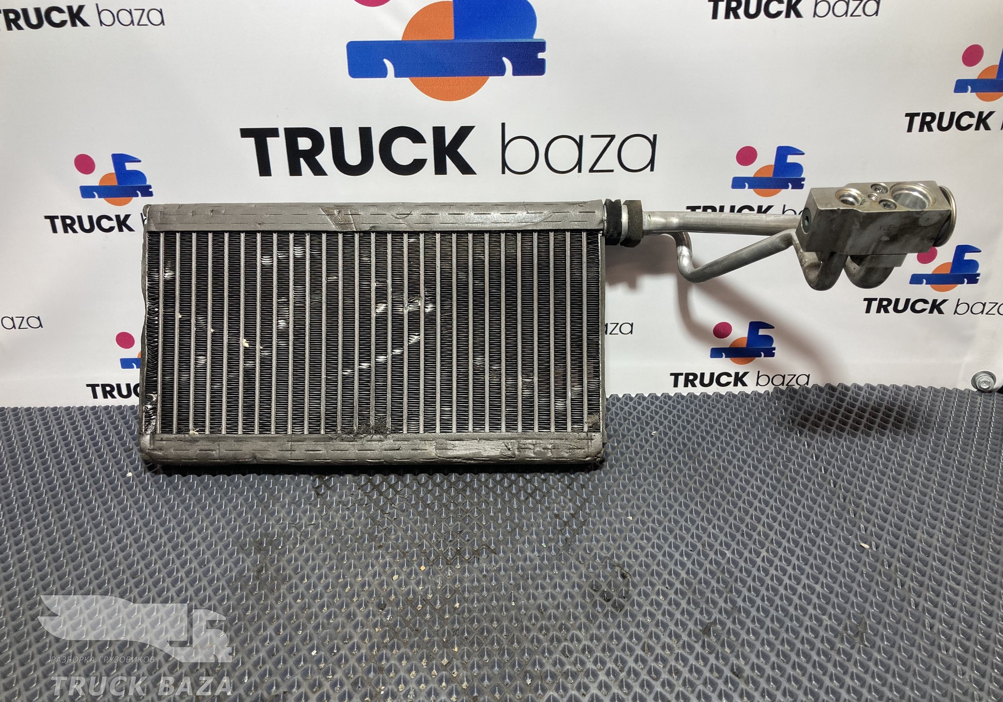 1772726 Радиатор кондиционера салона