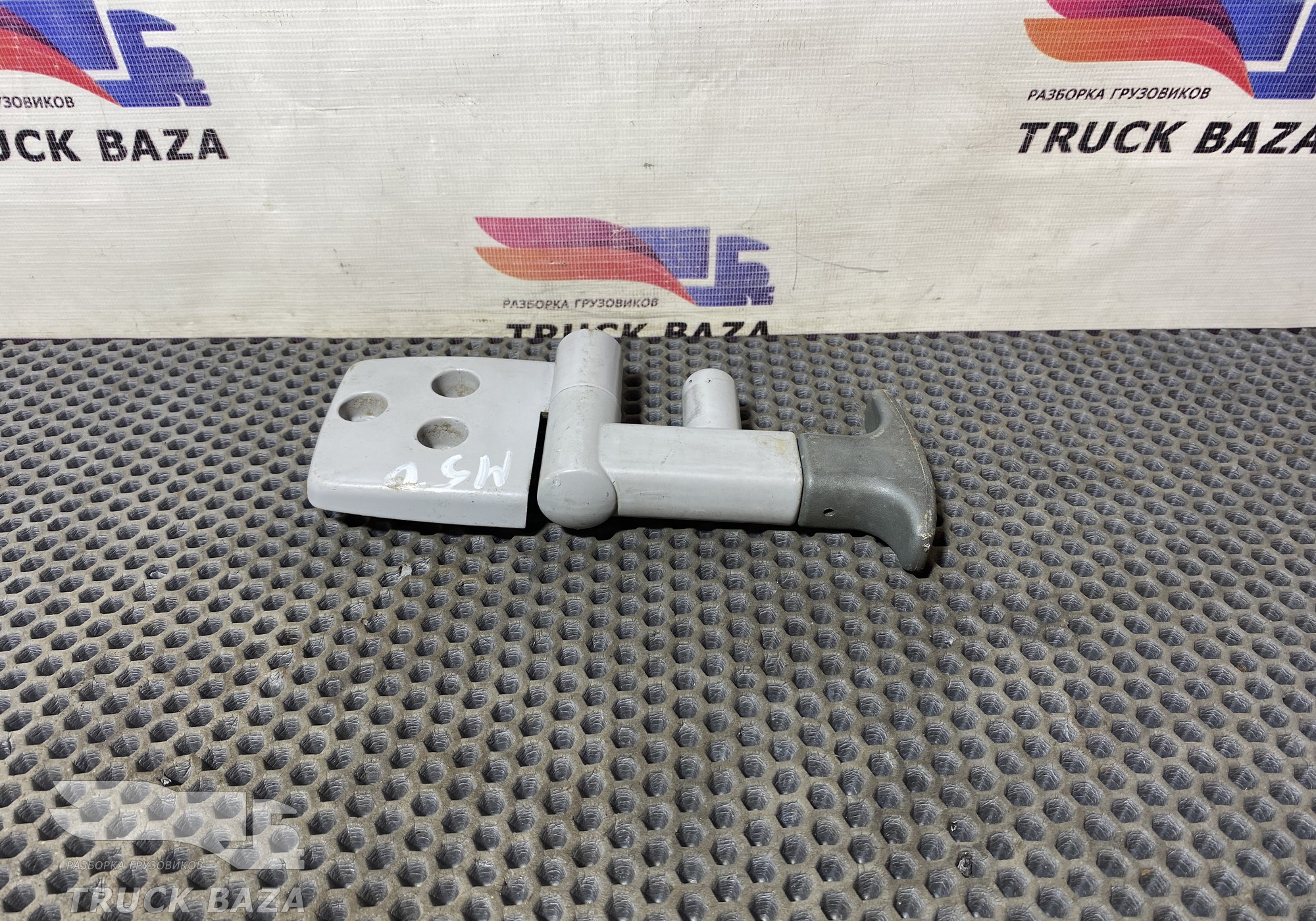 81621586022 Кронштейн спальника нижний для Man TGA