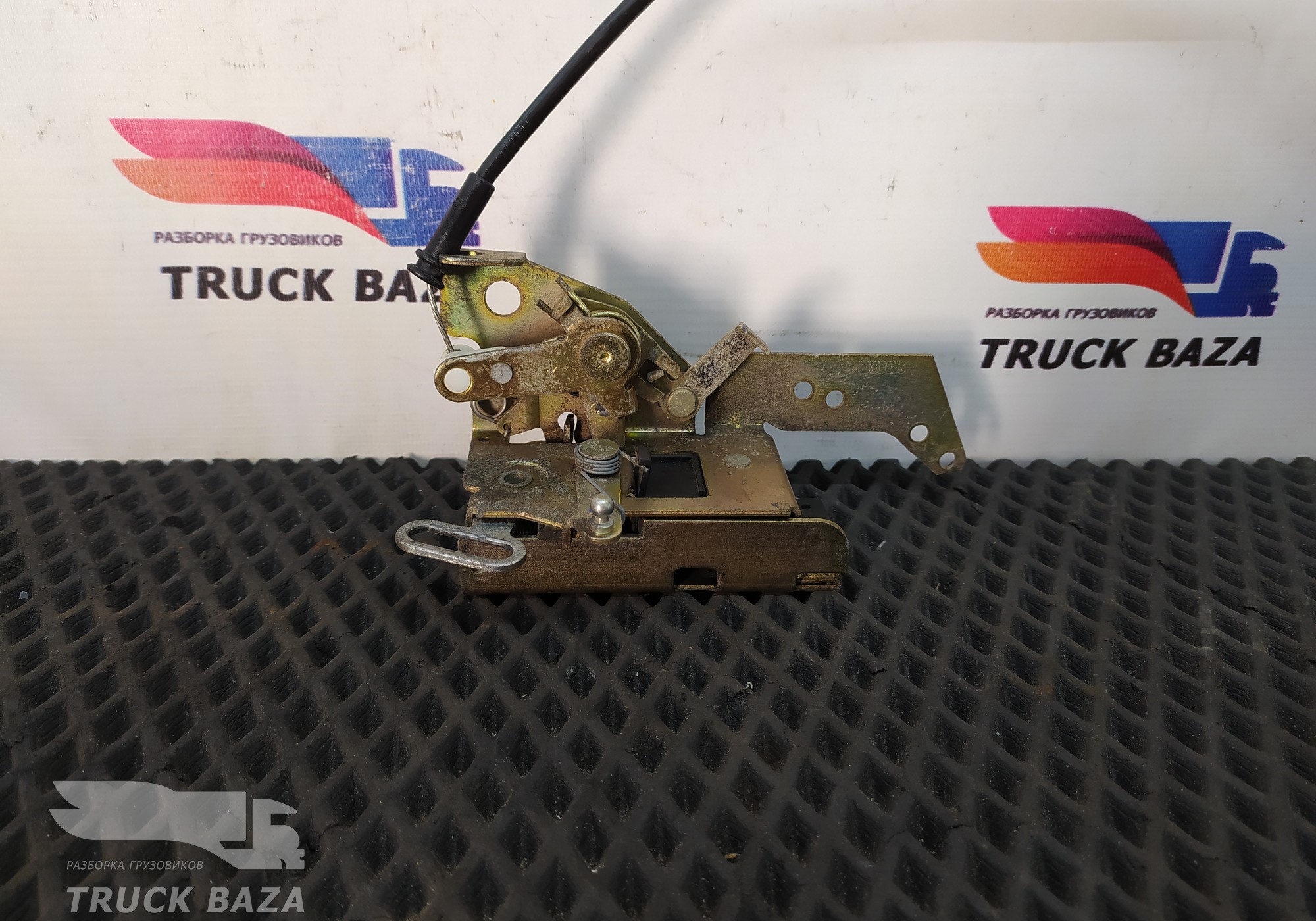 81626806142 Замок двери правой