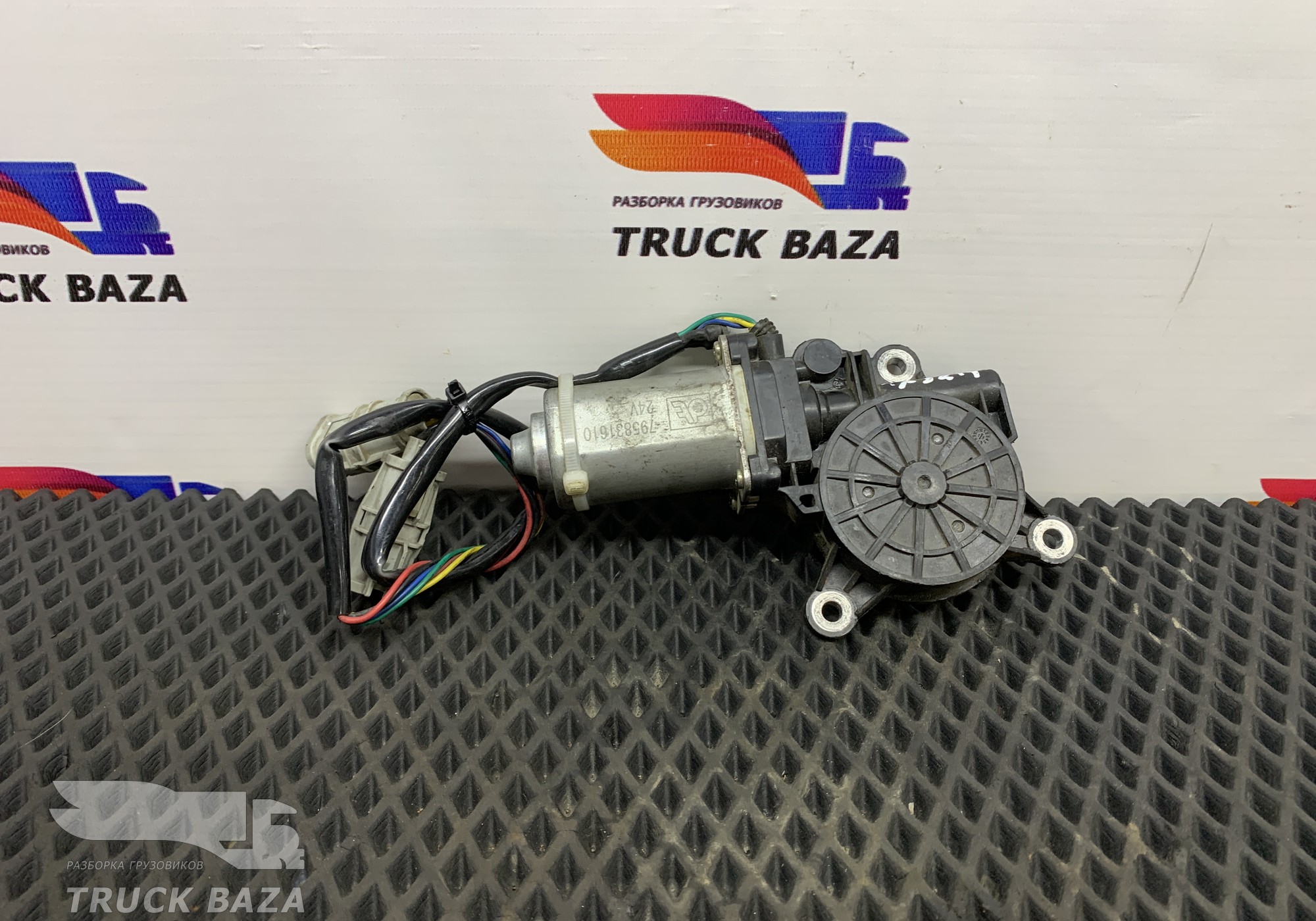 81286016126 Моторчик стеклоподъемника для Man TGL