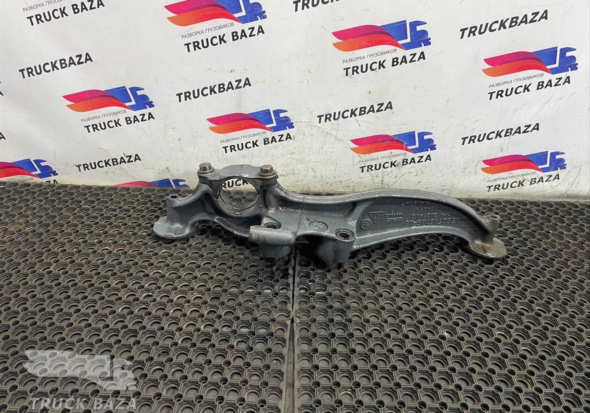 1896602 Кронштейн пневморессоры правый для Daf XF106 (с 2012)