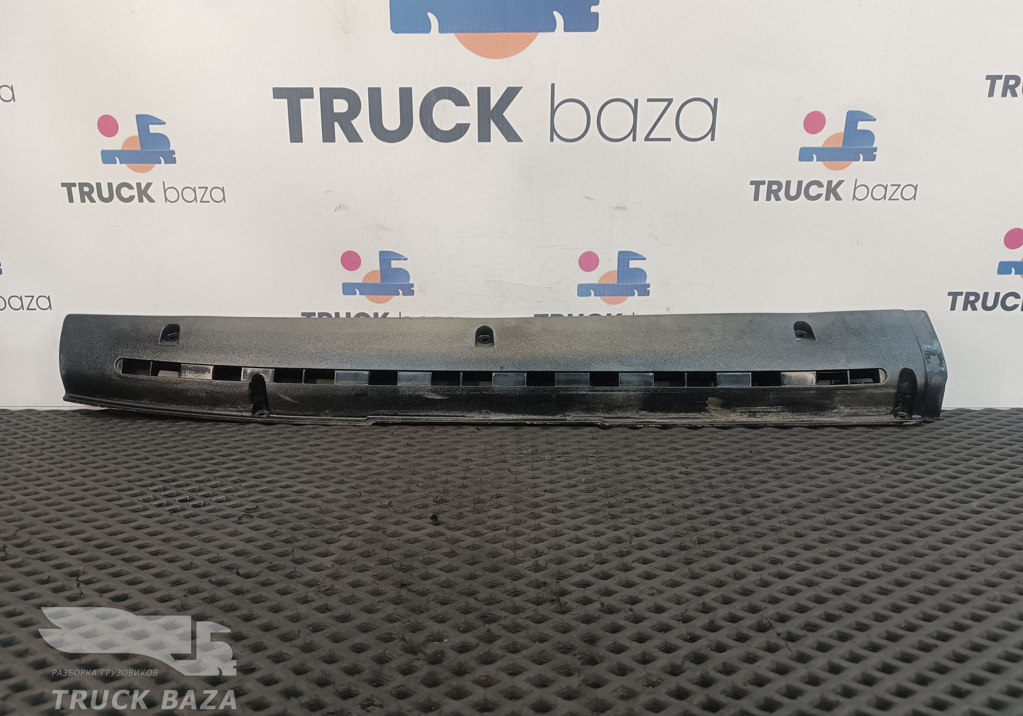 1297410 Накладка на торпедо правая для Daf XF105 (с 2005)