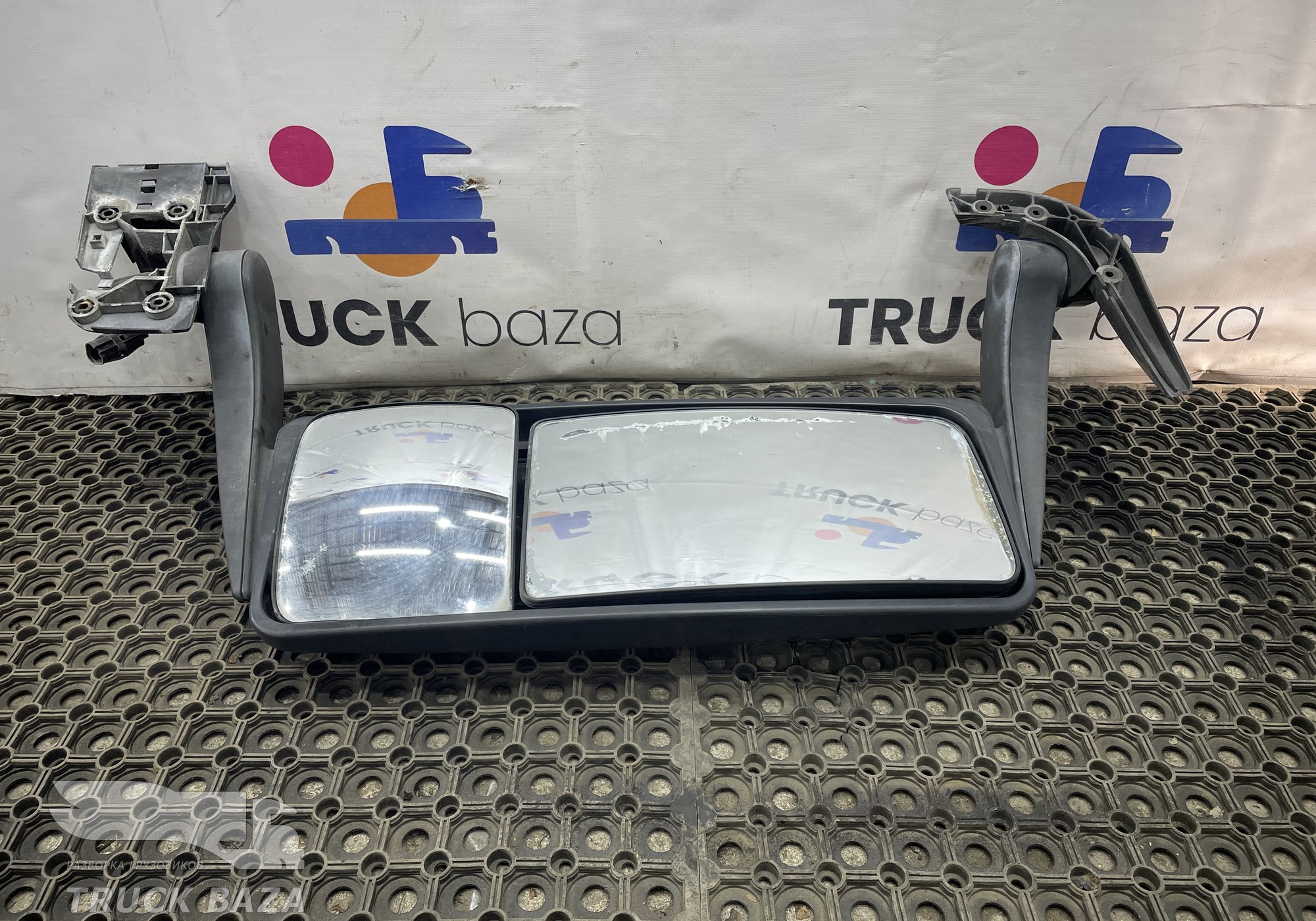 81637306534 Зеркало заднего вида боковое правое