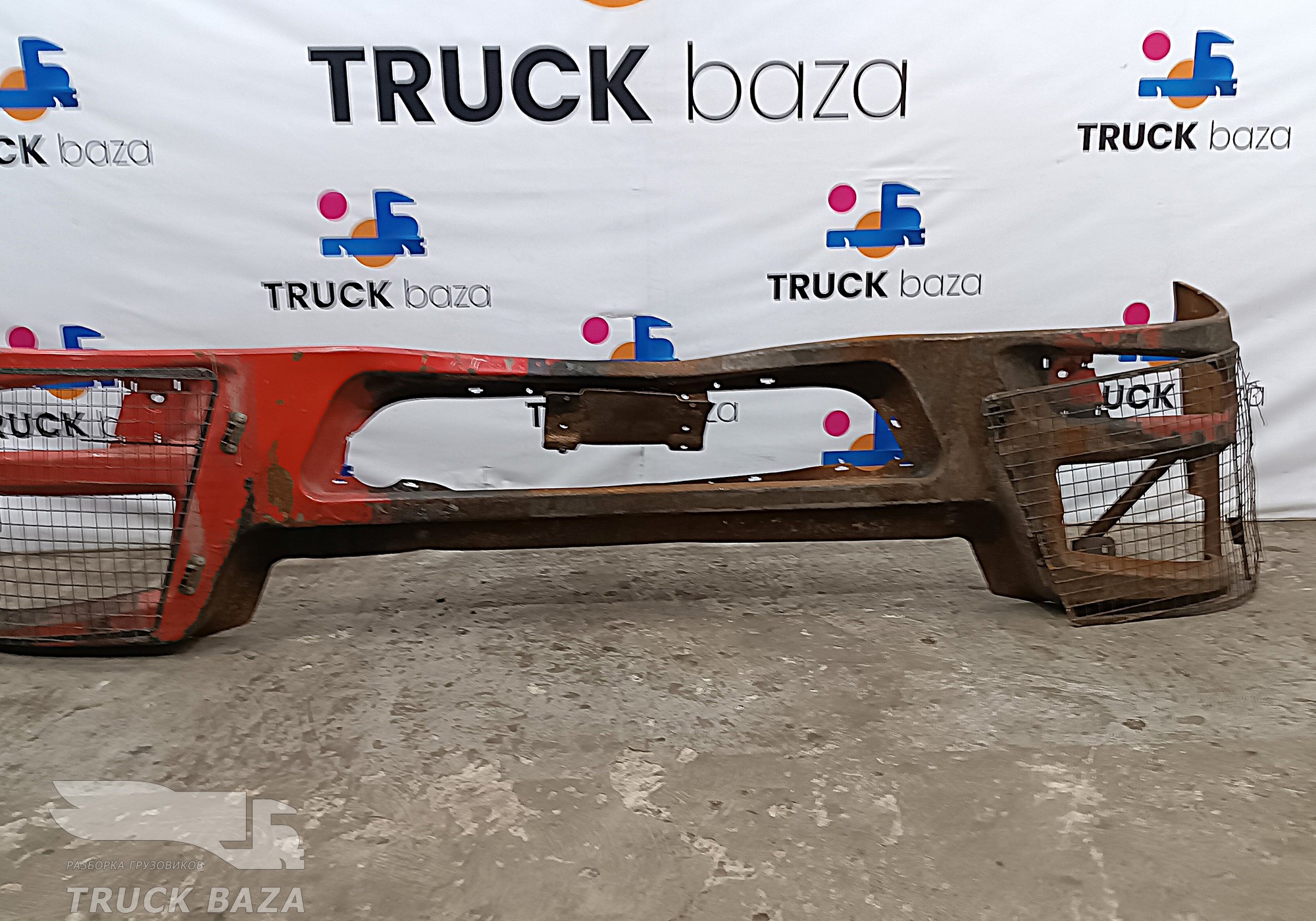 WG1642241021 Бампер передний для Sinotruk Howo
