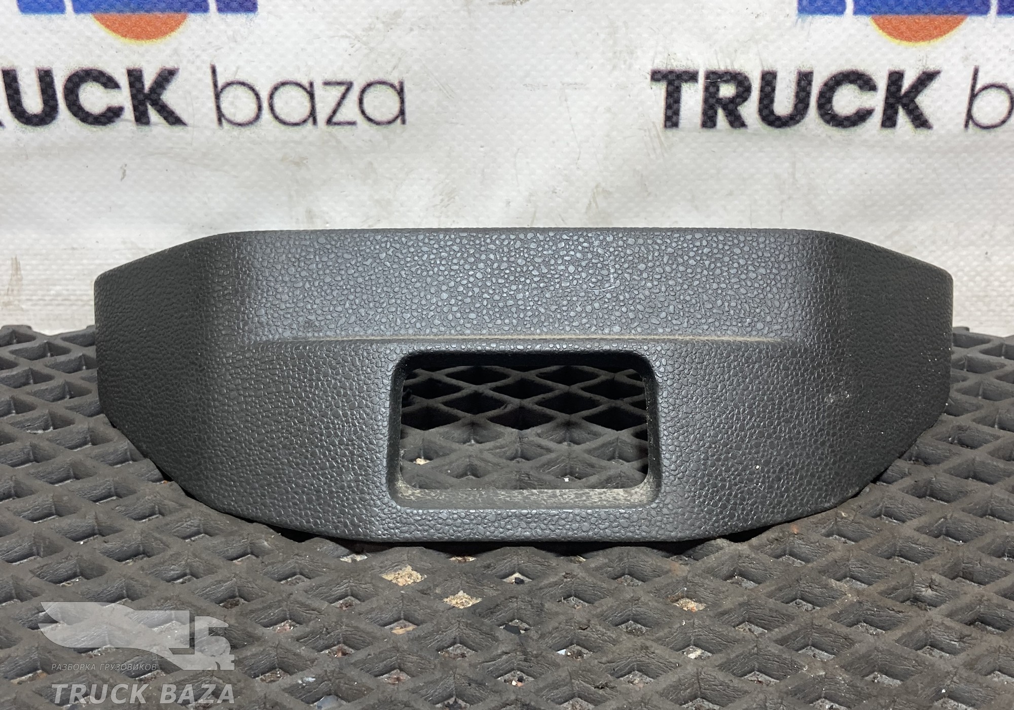 82293977 Накладка бардачка для Volvo FH 4 (с 2012)