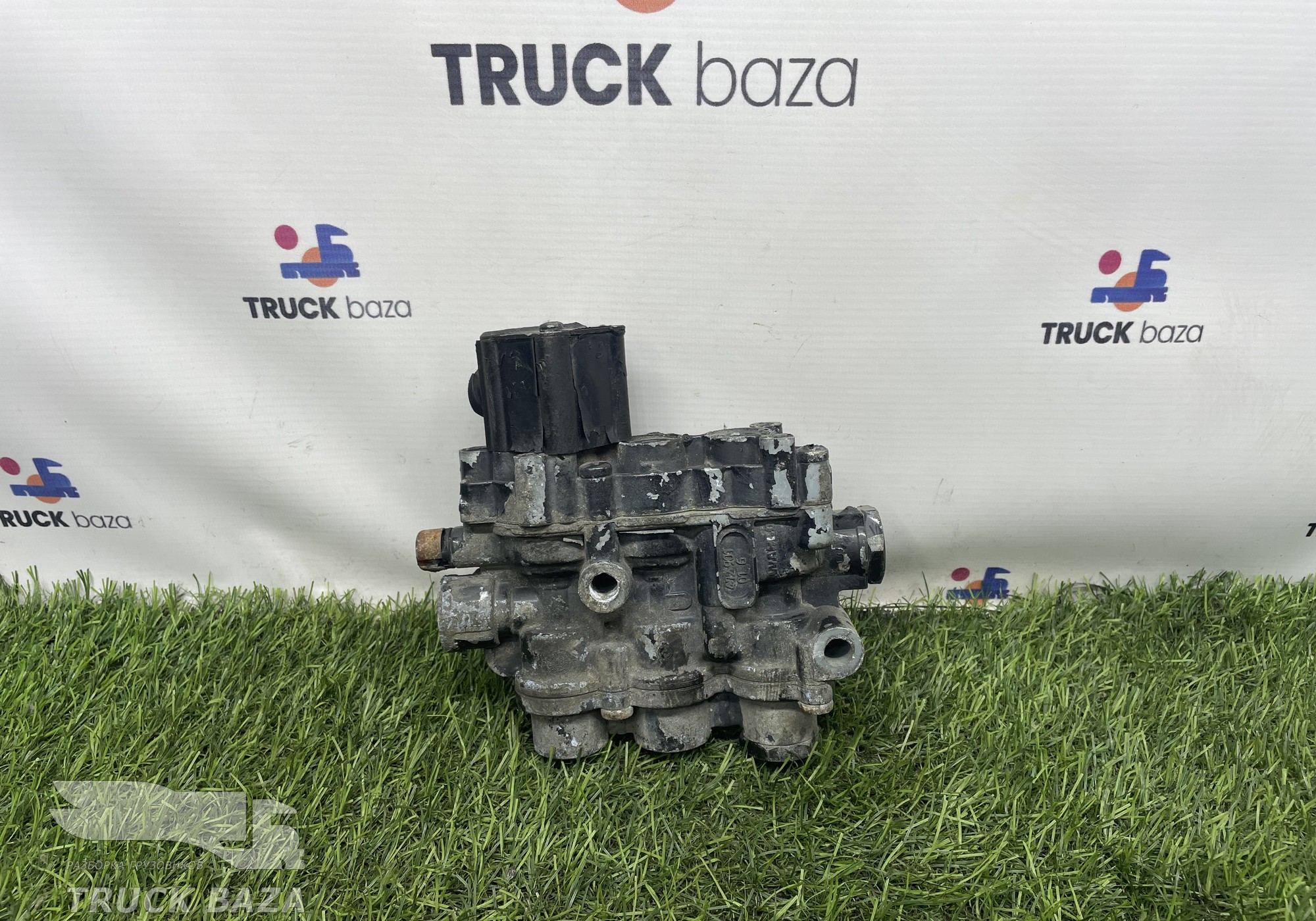 4729000540 Кран уровня пола главный