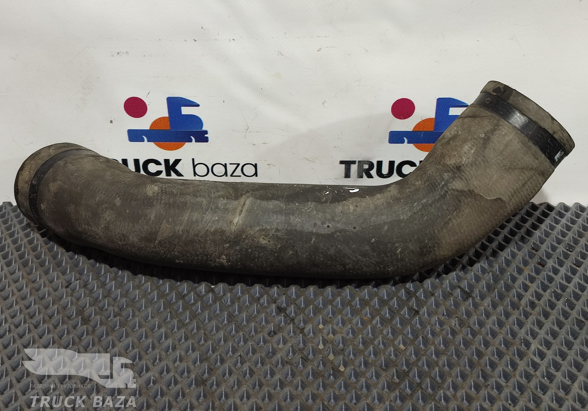 1930743 Патрубок радиатора