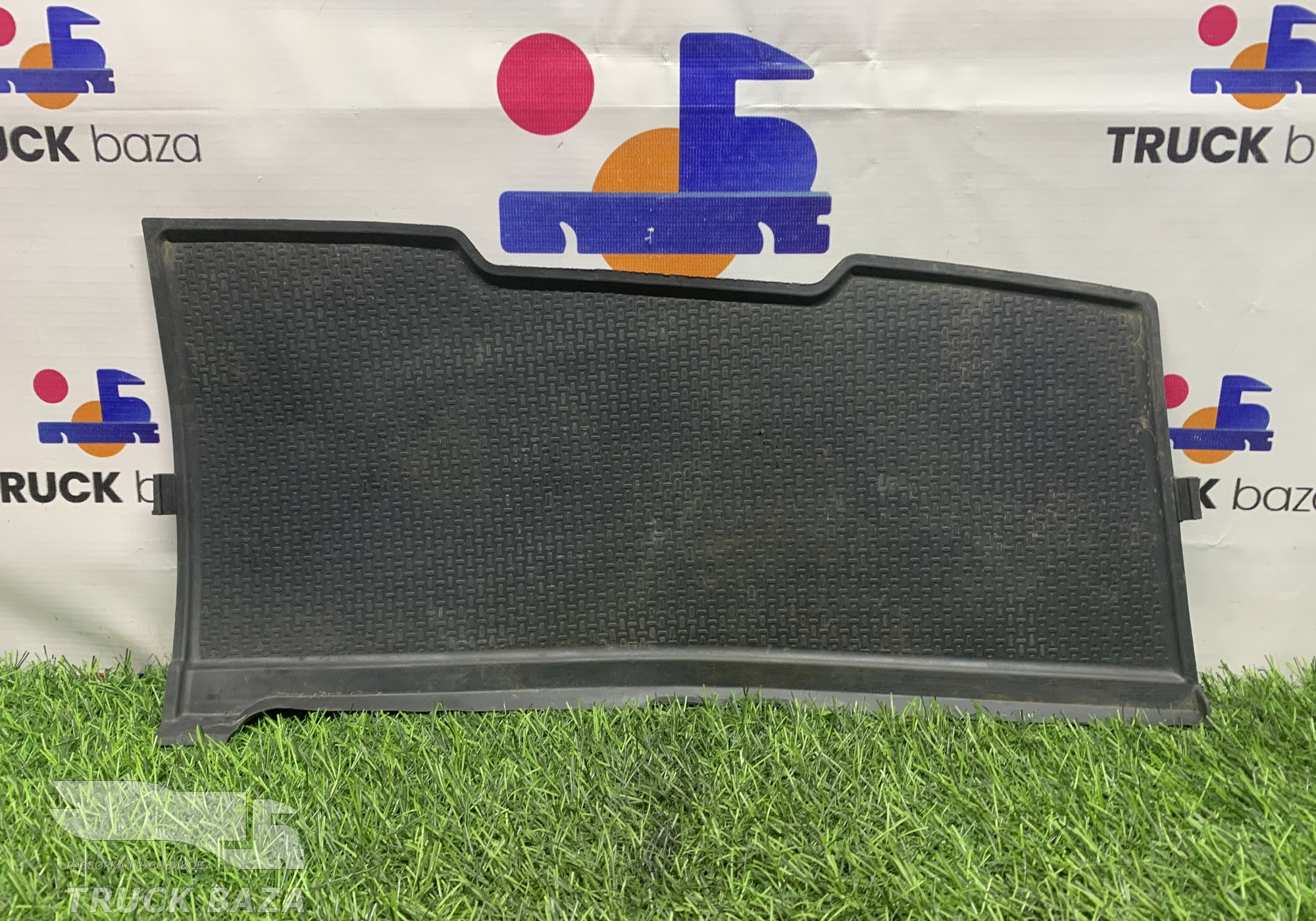 1770310 Коврик правого отделения верхней полки для Scania