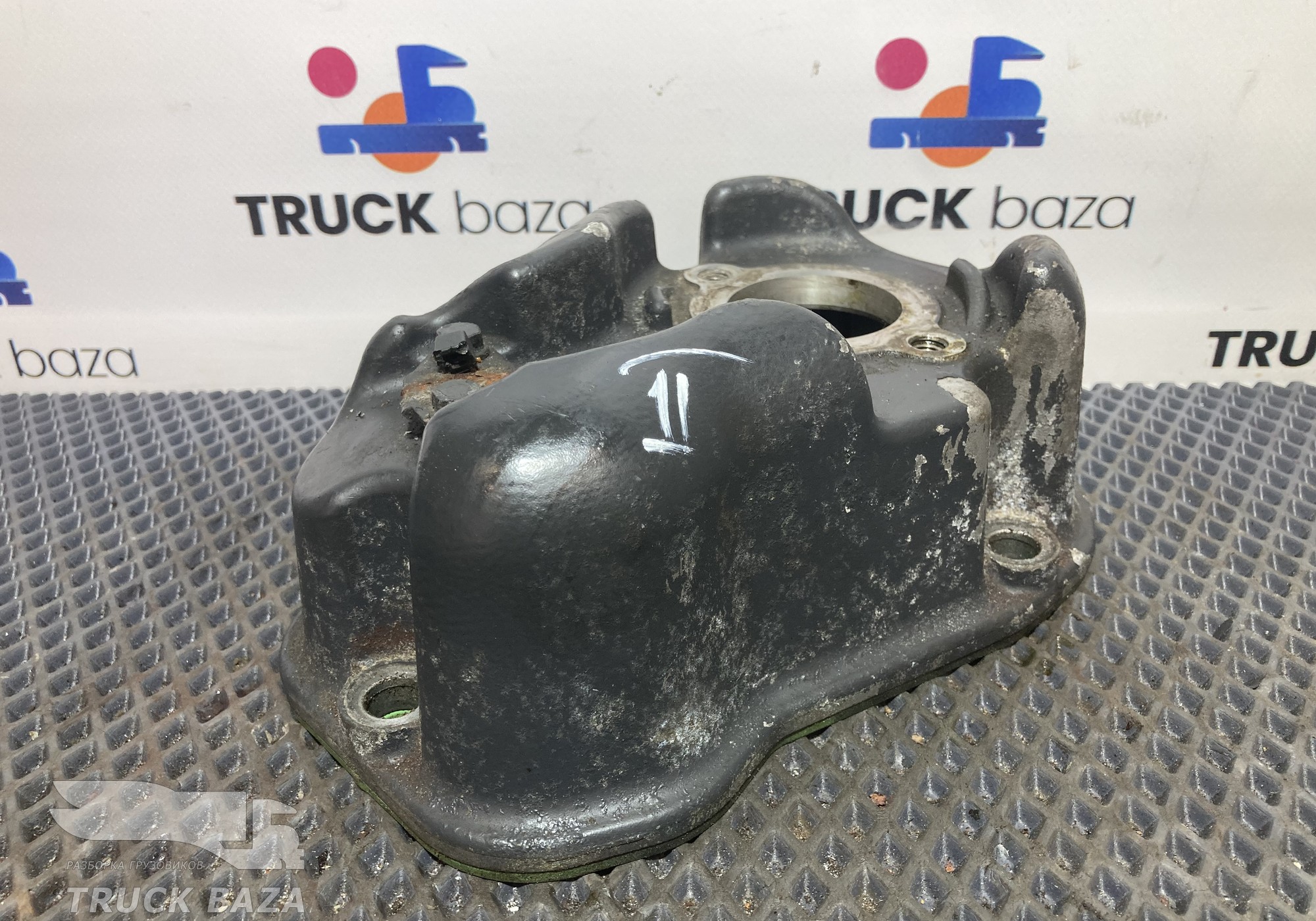 2108168 Крышка ГБЦ клапанная