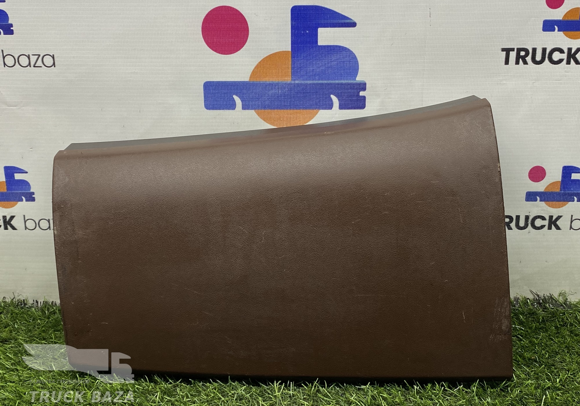 549010532501004003 Крышка вещевого ящика для КАМАЗ 54901