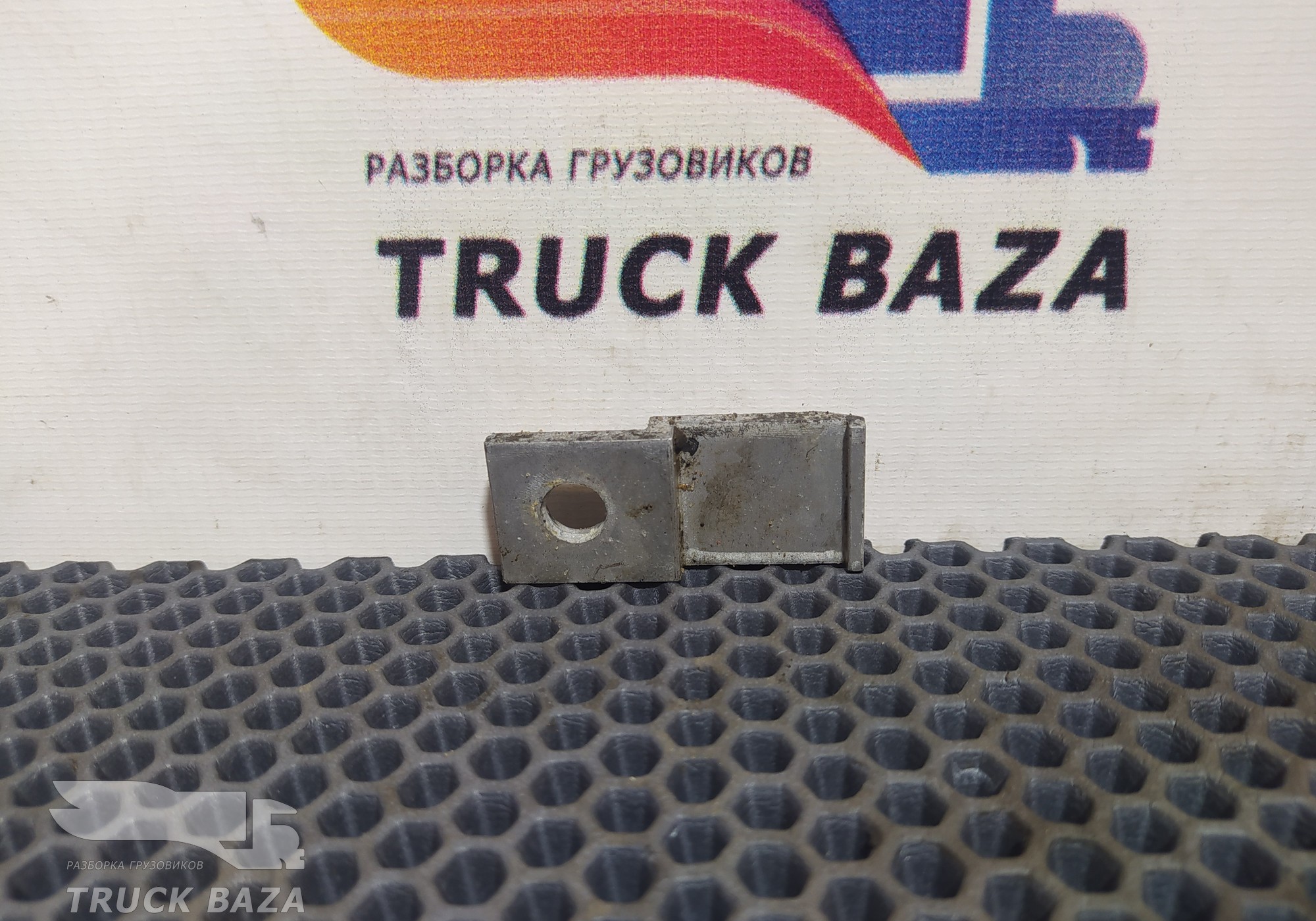 21375970 Кронштейн бака AdBlue для Volvo FH 4 (с 2012)