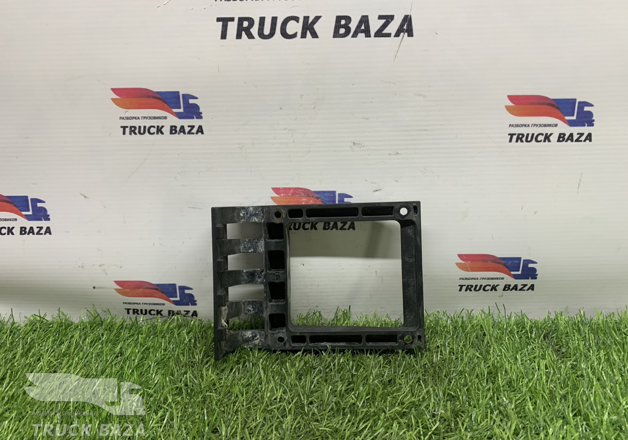 81637310375 Кронштейн зеркала прижимной