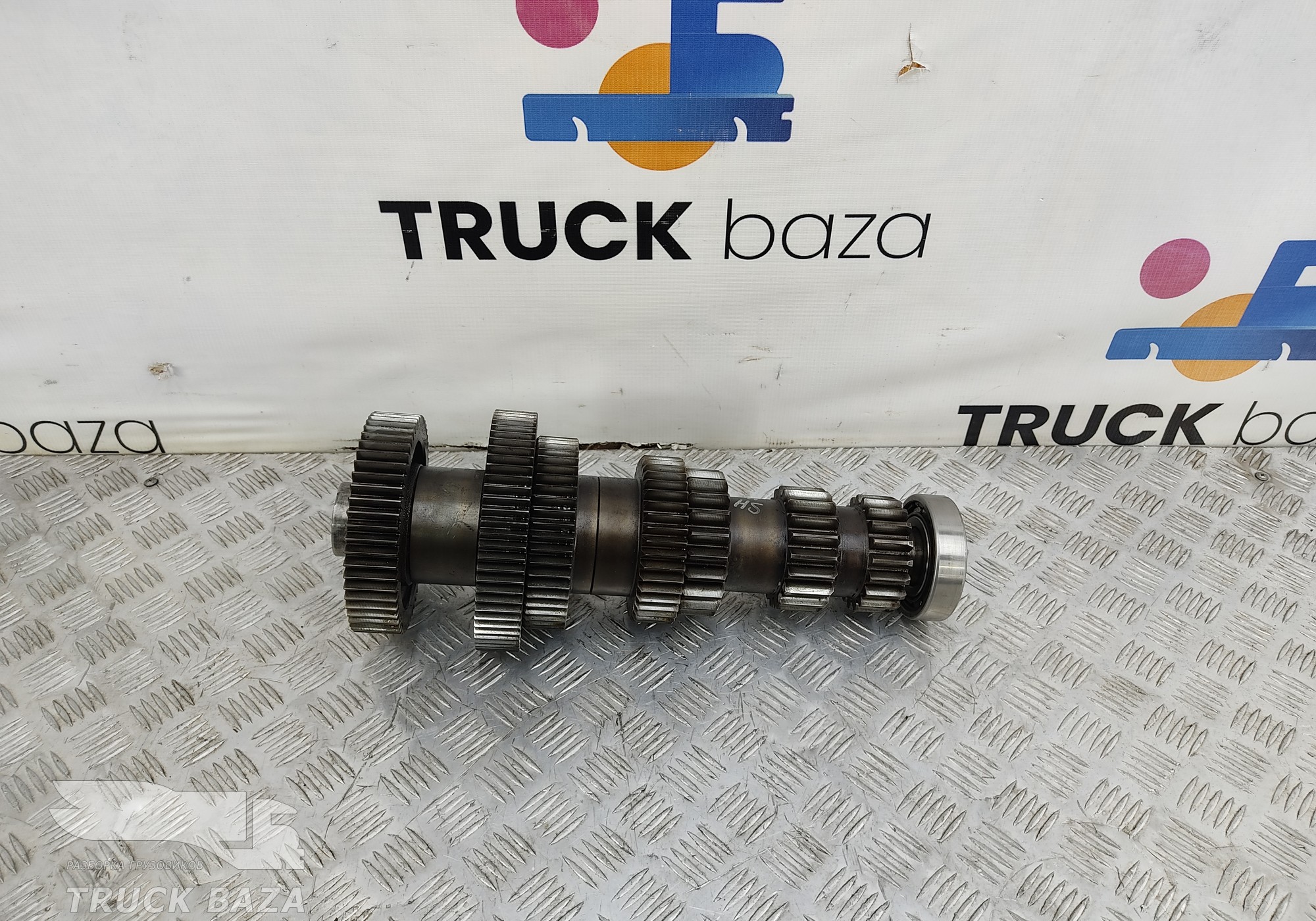 12JSDX220T1701049B Вал промежуточный КПП правый для Shacman X3000 (с 2014)