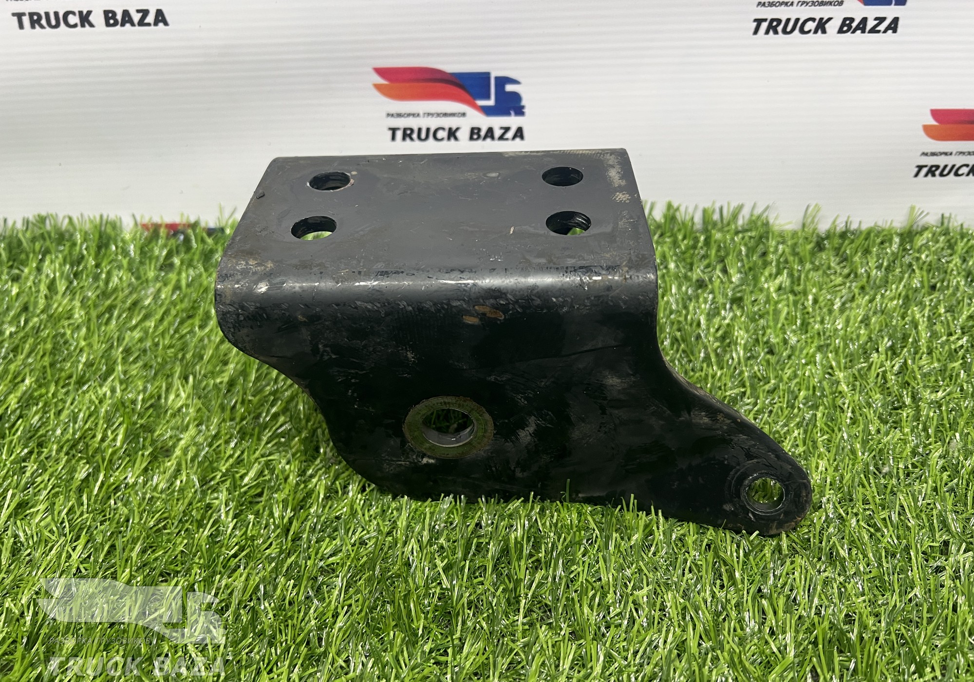 81417202783 Кронштейн торсиона кабины левый